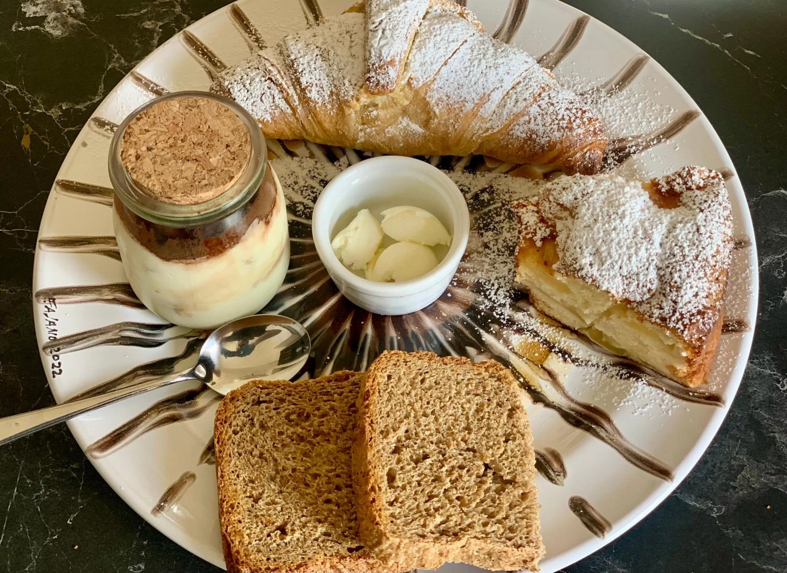 Breakfast in HABITARE Lecce & Salento