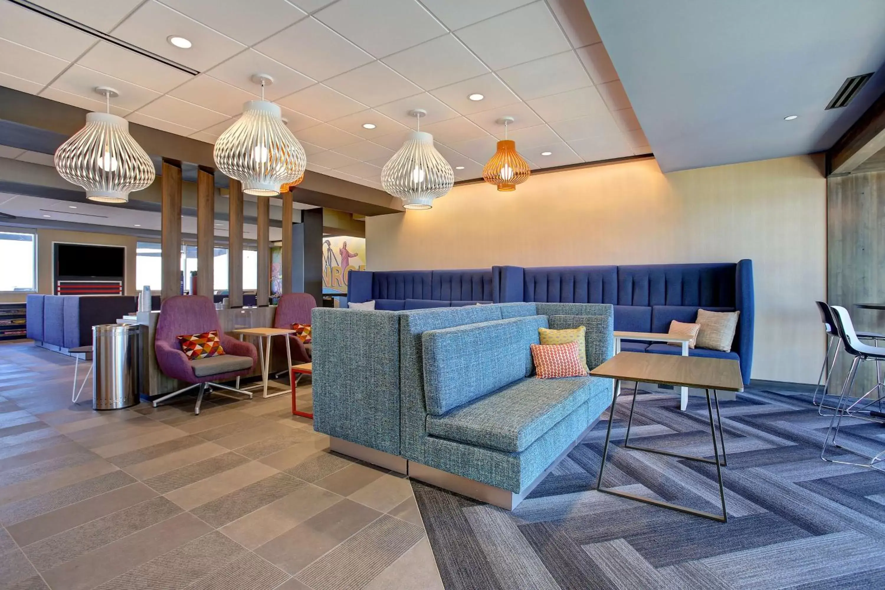 Lobby or reception, Seating Area in Tru By Hilton Monroe, Oh