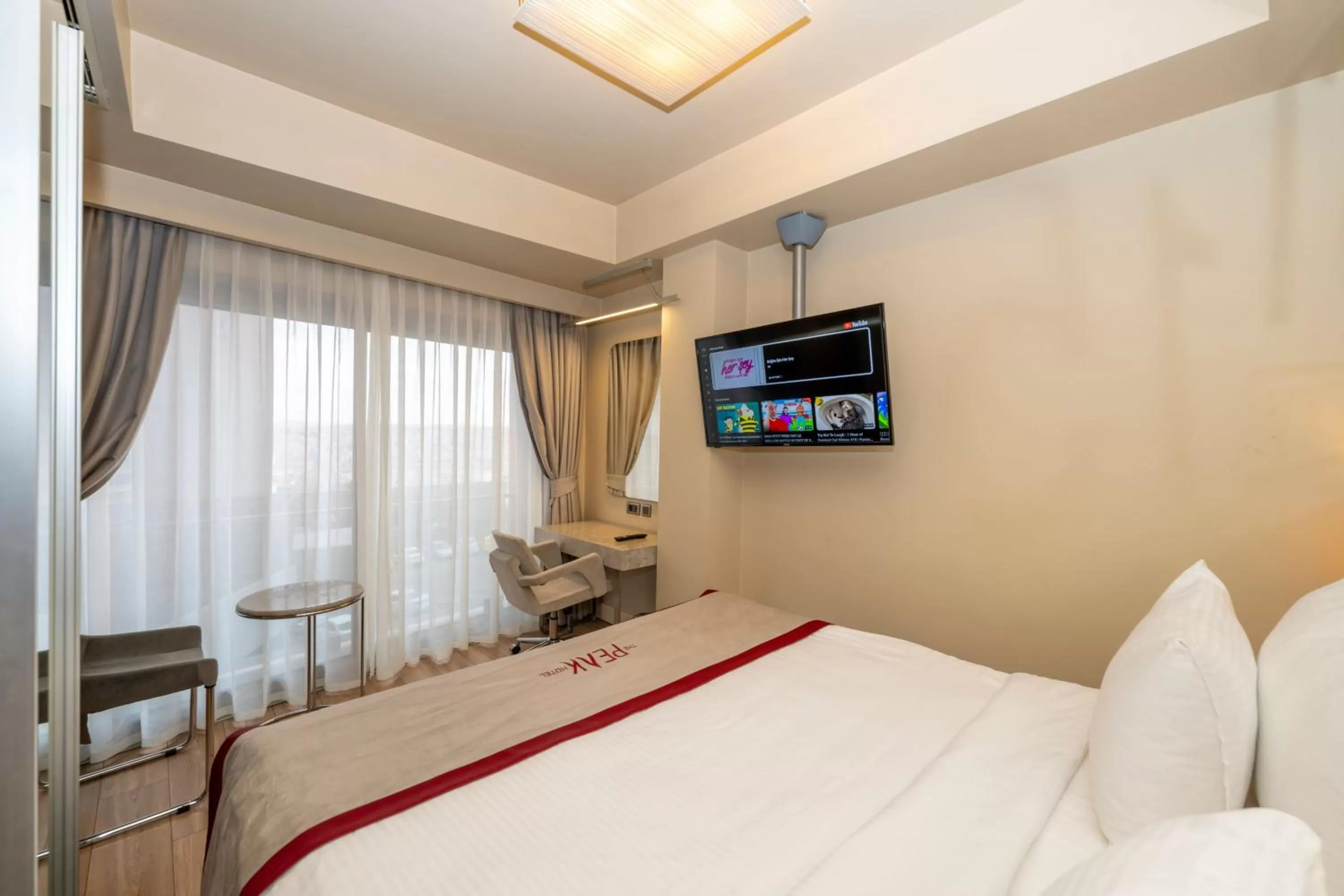 TV and multimedia, Bed in Ramada By Wyndham Istanbul Pera Taksim