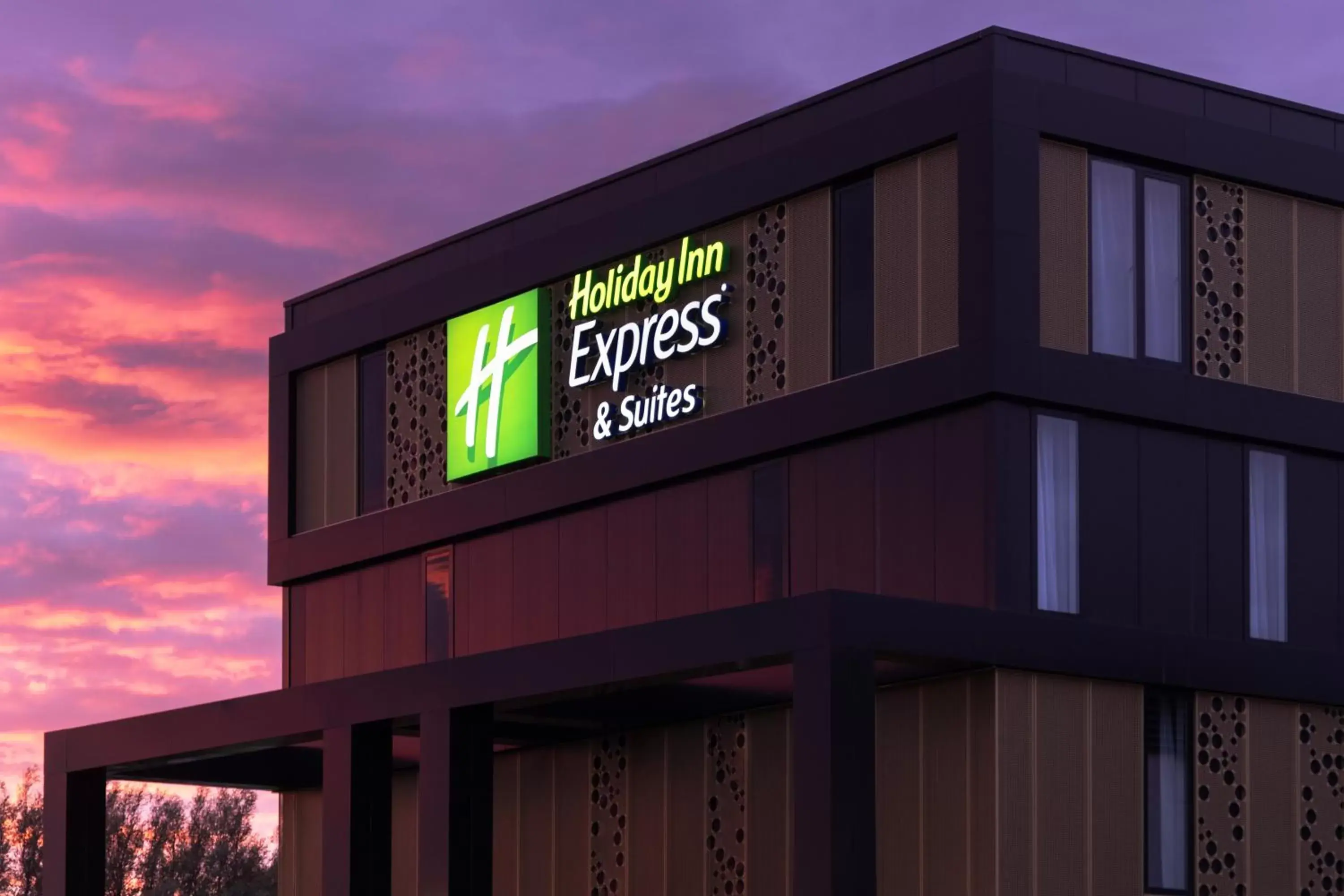 Property Building in Holiday Inn Express & Suites - Deventer, an IHG Hotel