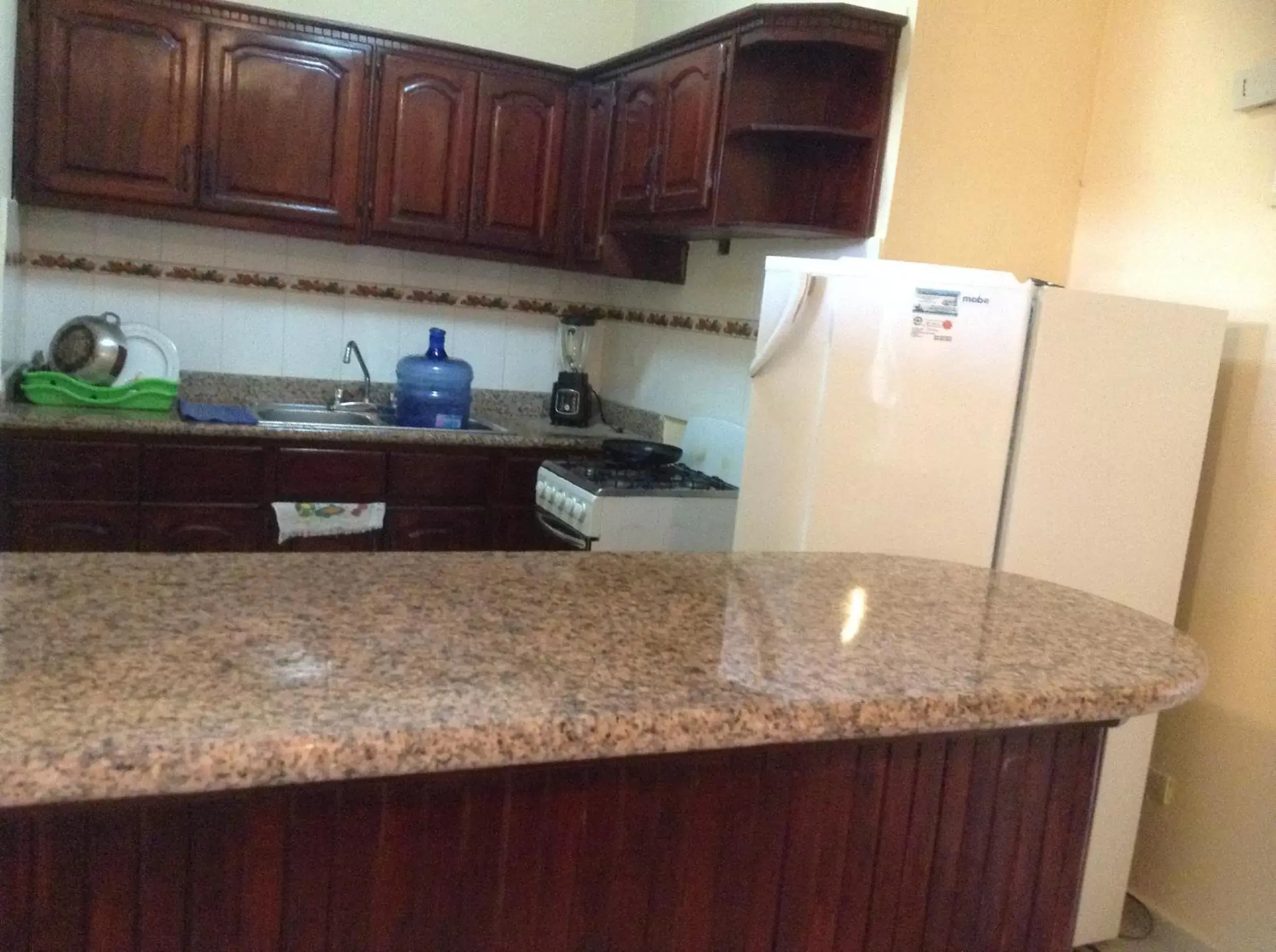 Kitchen or kitchenette, Kitchen/Kitchenette in White Sands shared apartments