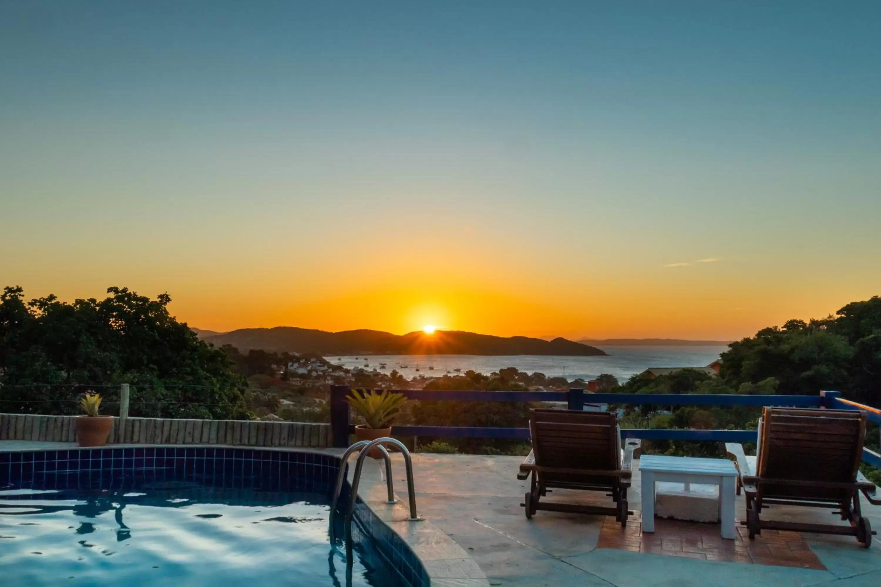 Sunset, Swimming Pool in La Proeza Pousada