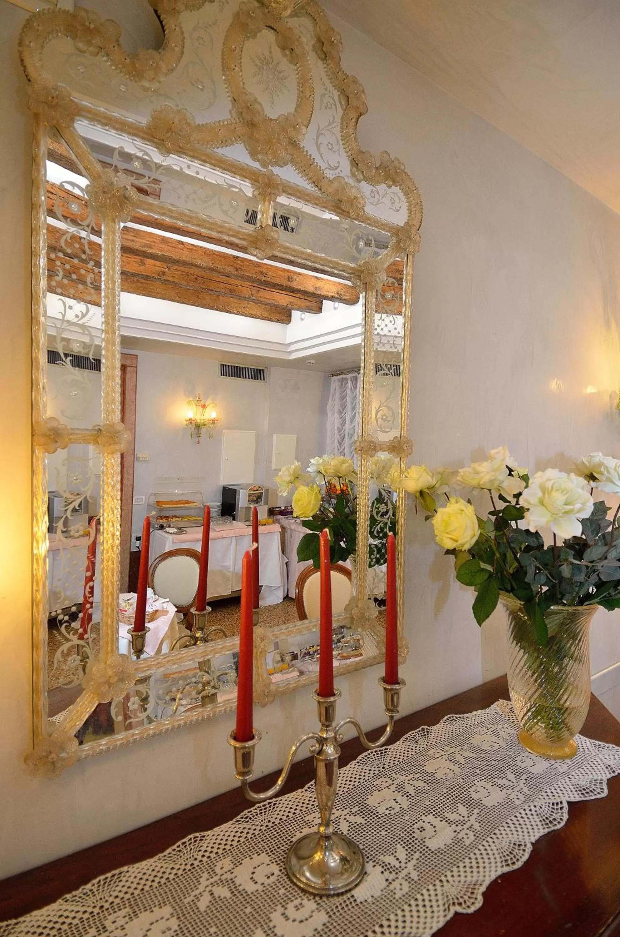 Decorative detail in Hotel Da Bruno