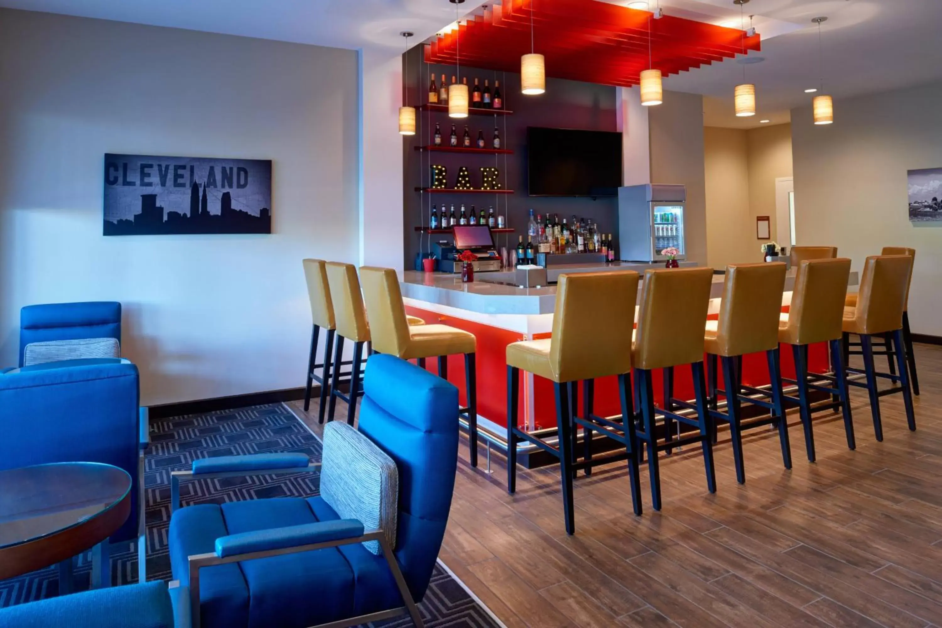 Lobby or reception, Lounge/Bar in TownePlace Suites by Marriott Cleveland Solon