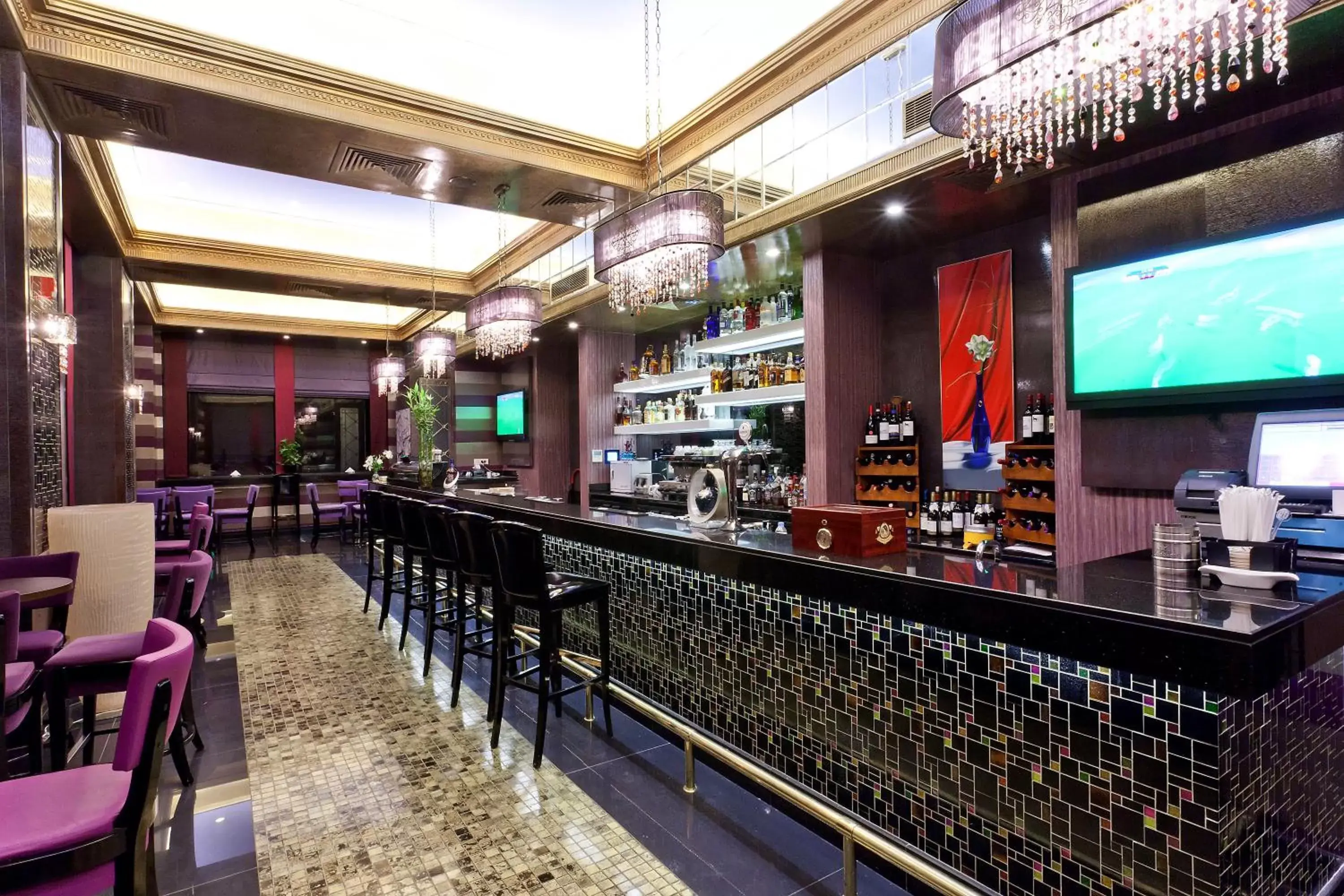 Drinks, Lounge/Bar in Divan Erbil Hotel