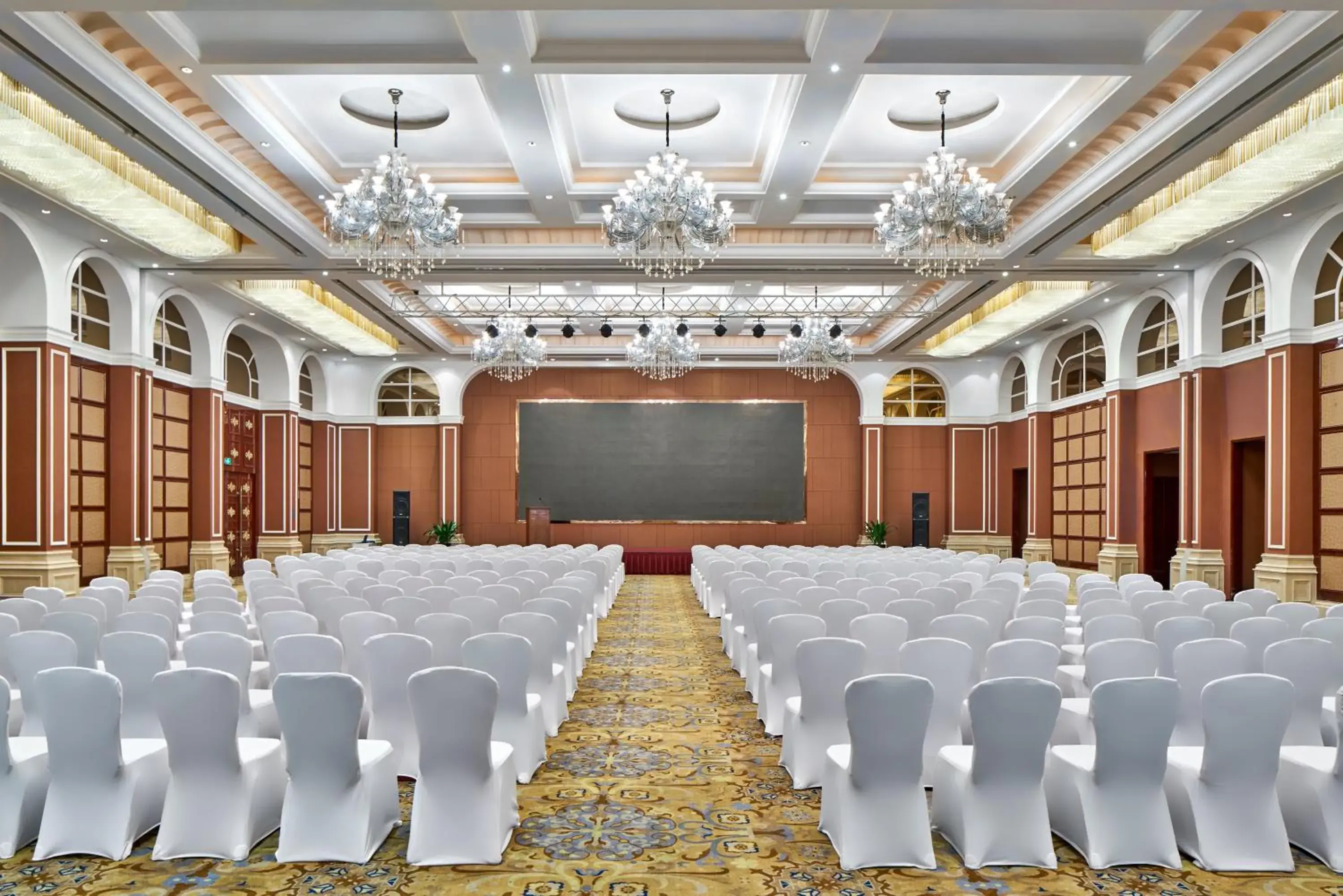 Banquet/Function facilities in Crowne Plaza Zhenjiang, an IHG Hotel