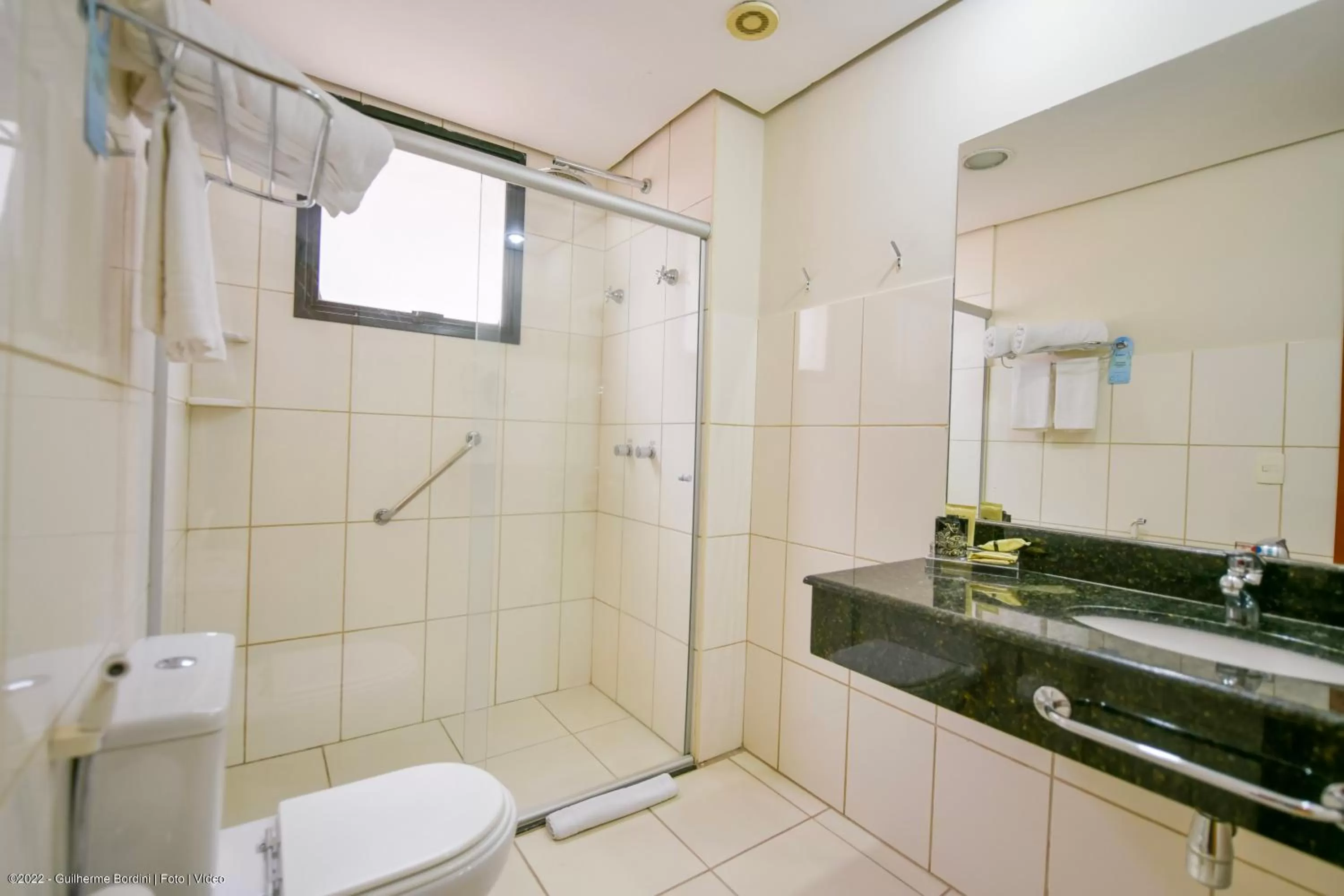 Toilet in Nobile Inn Executive Ribeirao Preto
