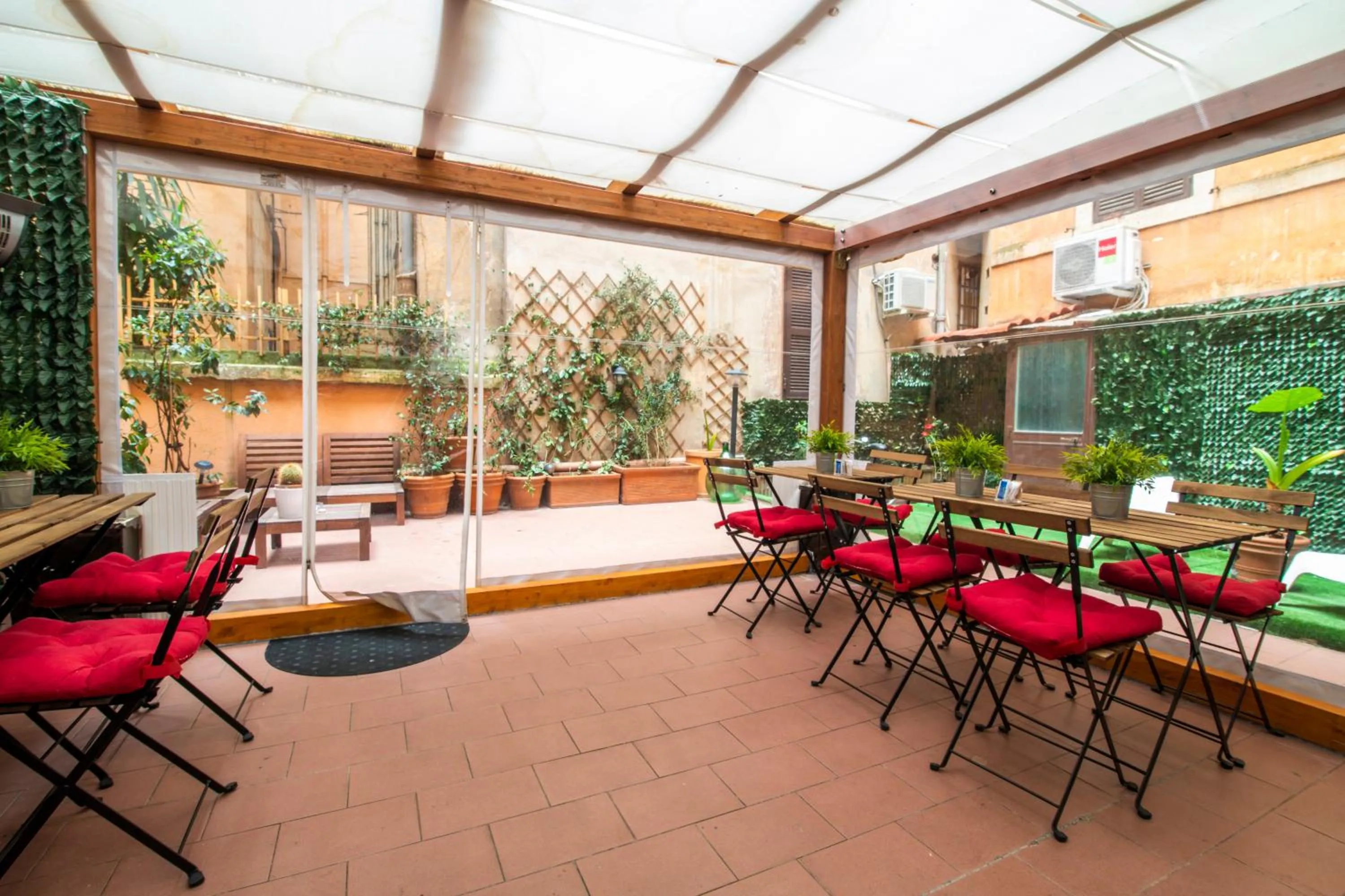 Other in Dulcis In Pantheon