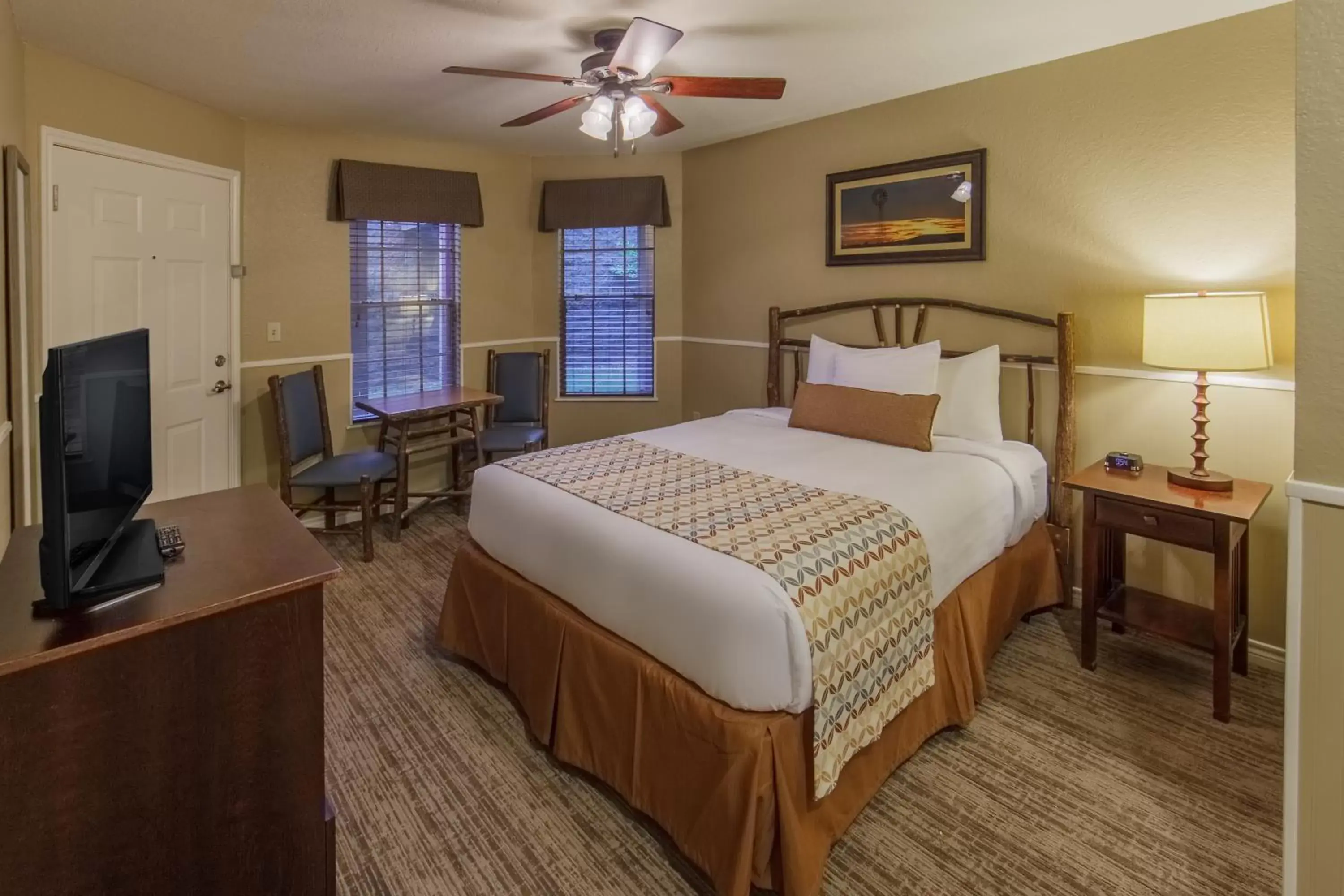 Bed in Holiday Inn Club Vacations Villages Resort at Lake Palestine