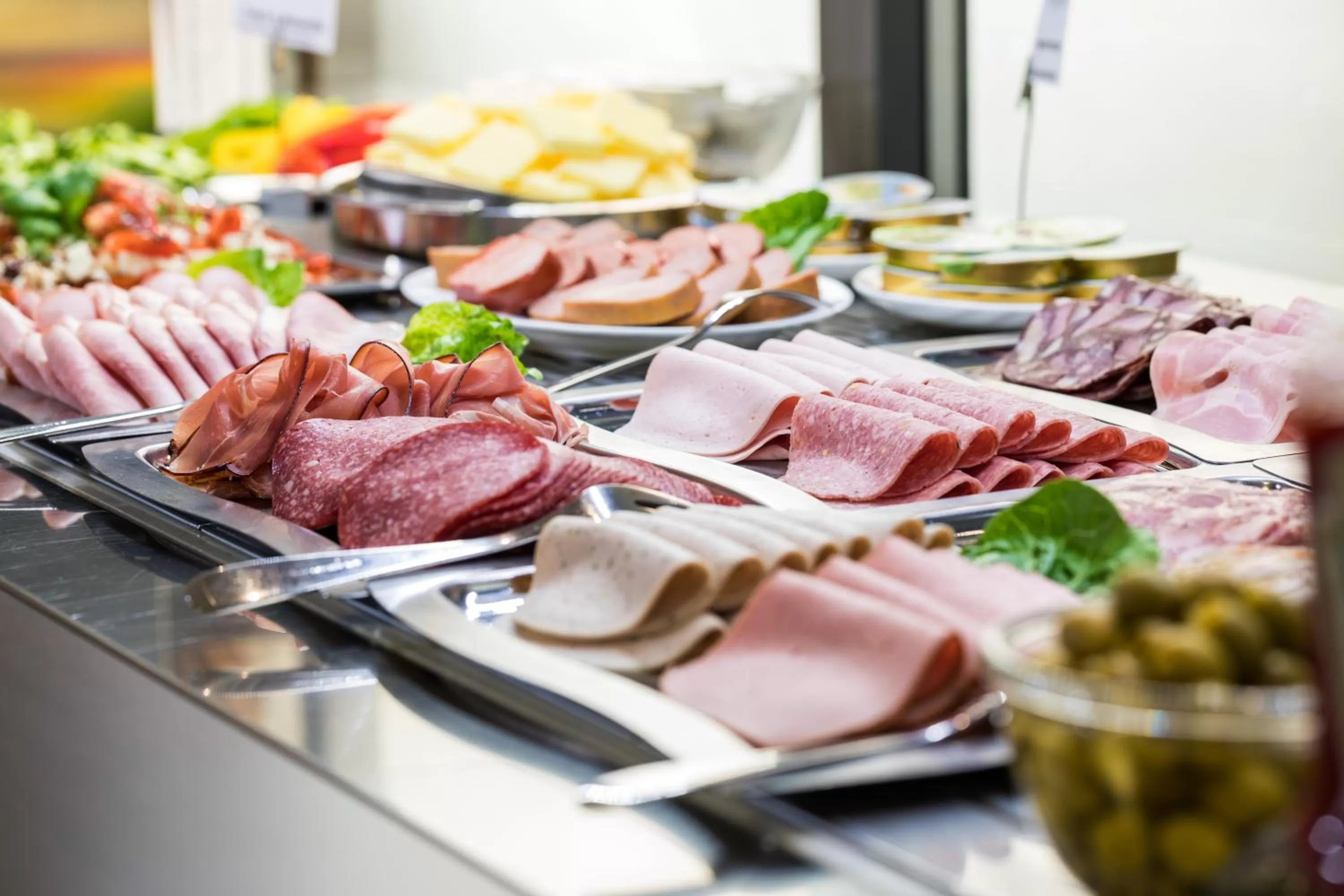 Buffet breakfast in Hotel Vis à vis