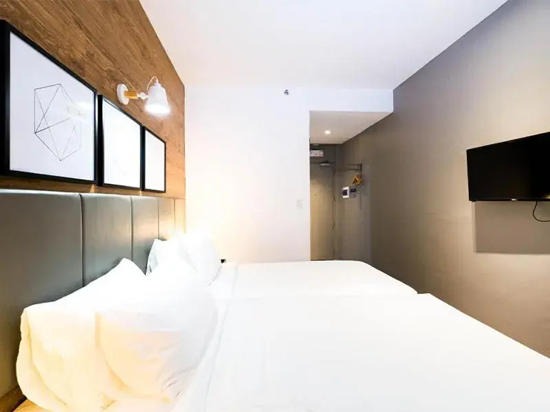 Bed in Avior Hotel