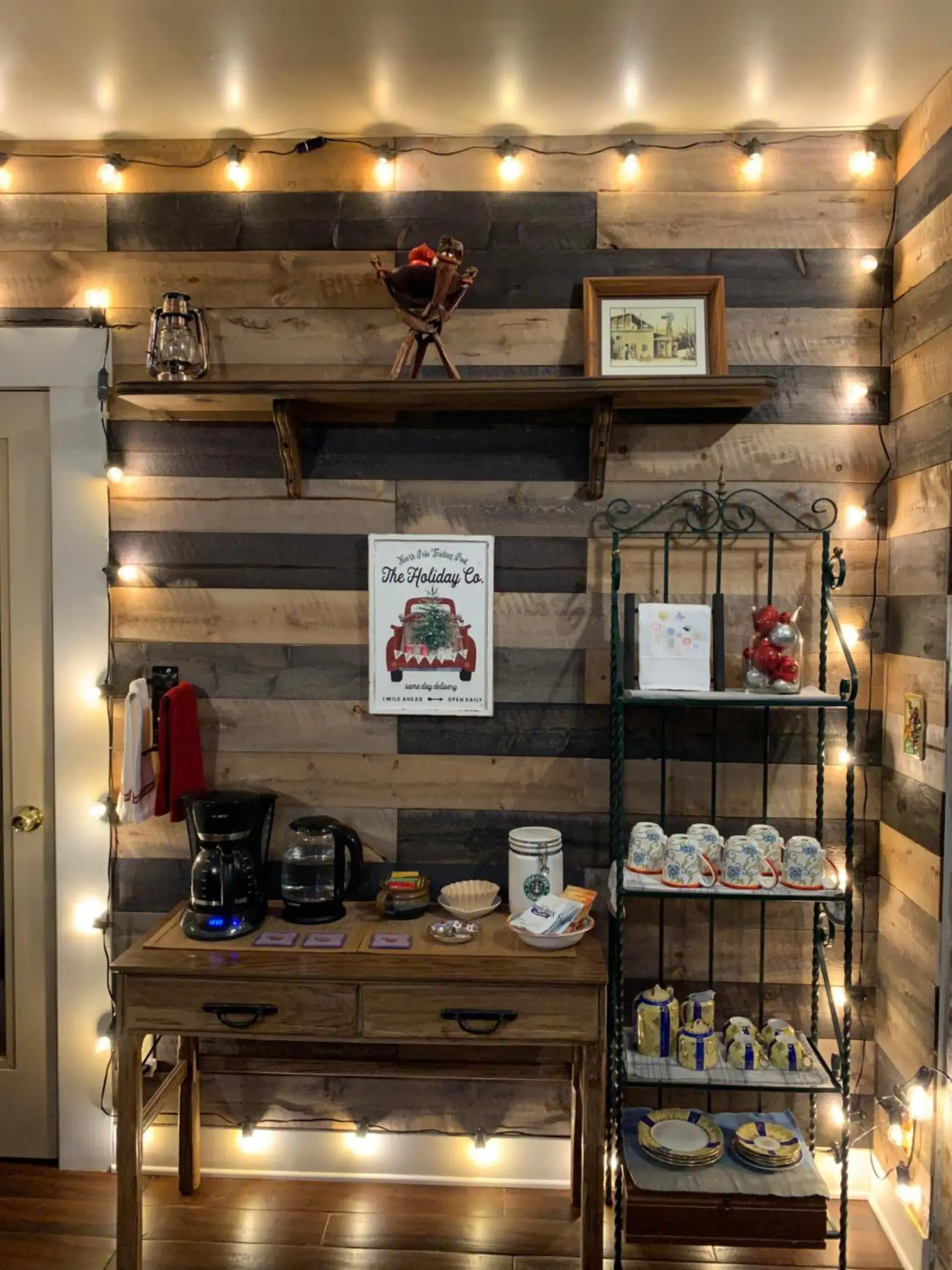 Coffee/tea facilities in Mountain Meadows Inn