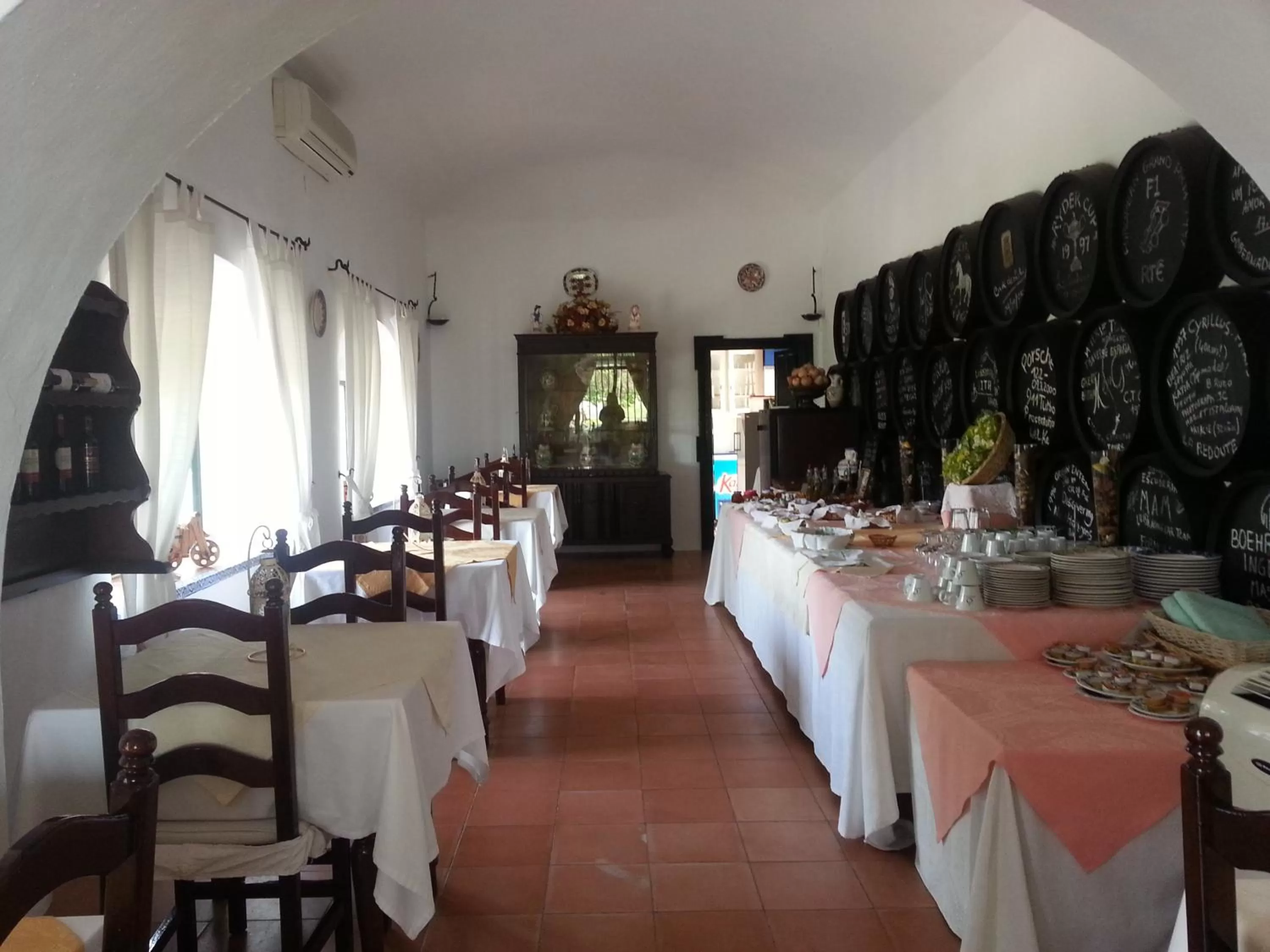 Food and drinks in Hacienda El Santiscal Adults Only