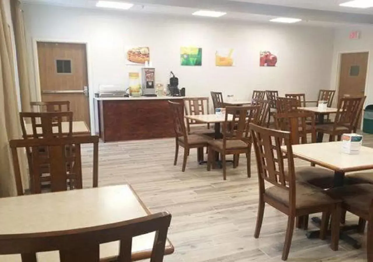 Continental breakfast in Quality Inn & Suites Schoharie near Howe Caverns Continental breakfast in Quality Inn & Suites Schoharie near Howe Caverns