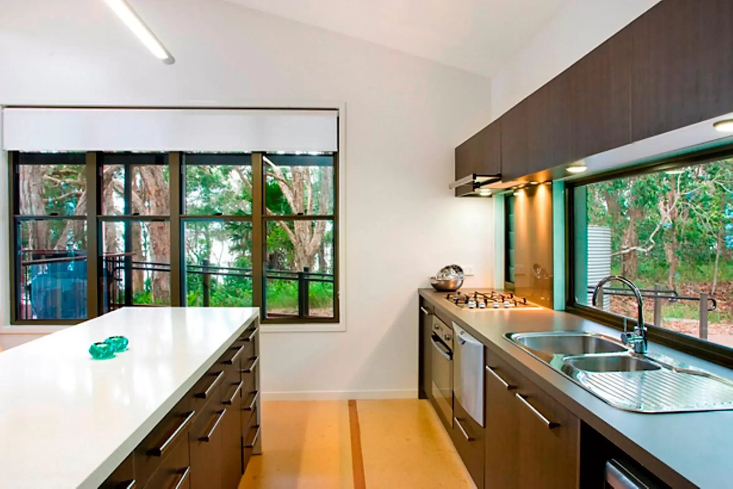 Kitchen or kitchenette, Kitchen/Kitchenette in Eumarella Shores Noosa Lake Retreat