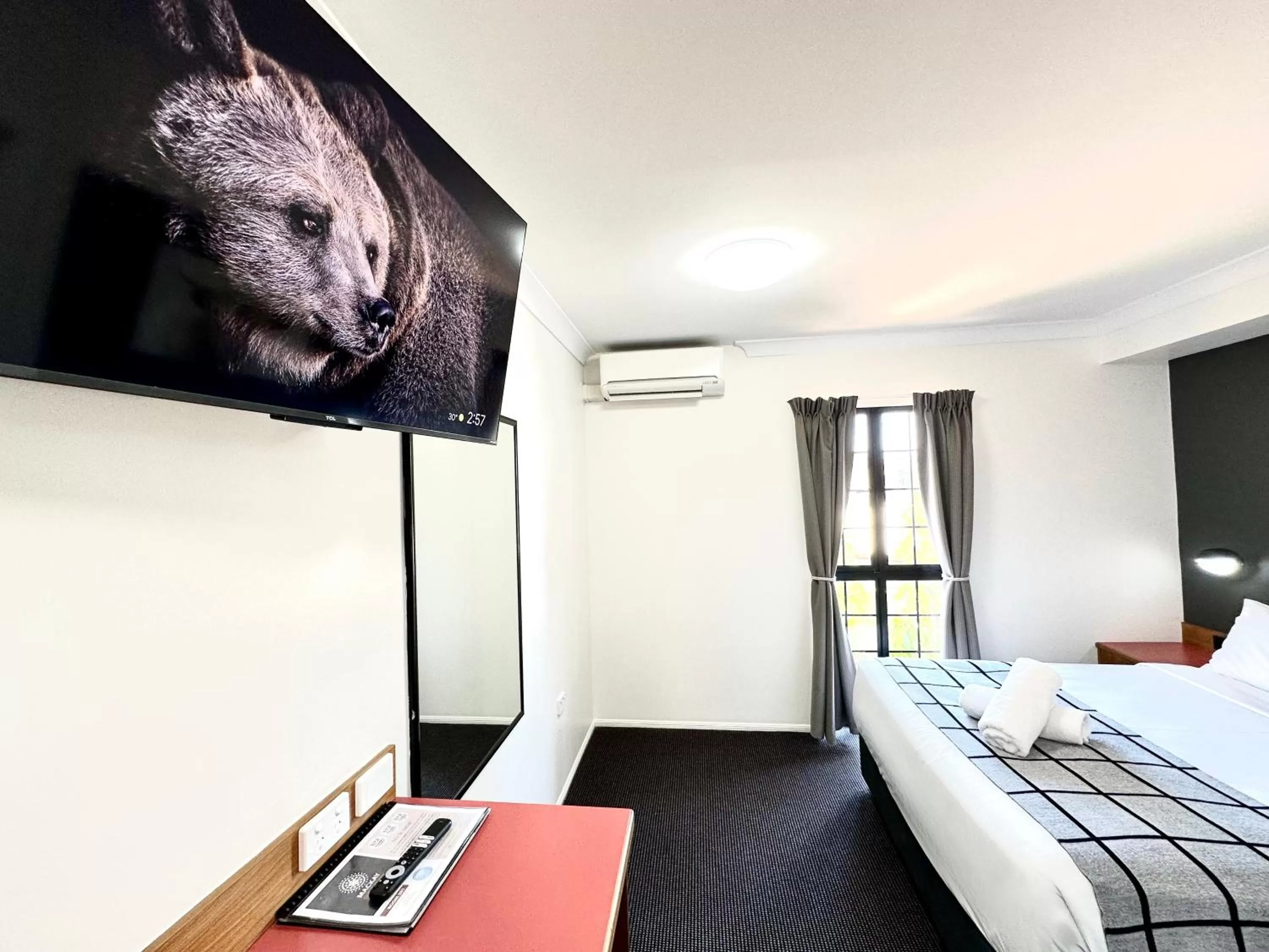 Bed in Mackay Resort Motel