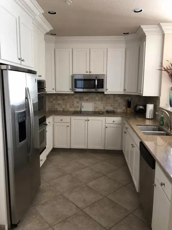 Kitchen or kitchenette, Kitchen/Kitchenette in St. James Bay Golf Club