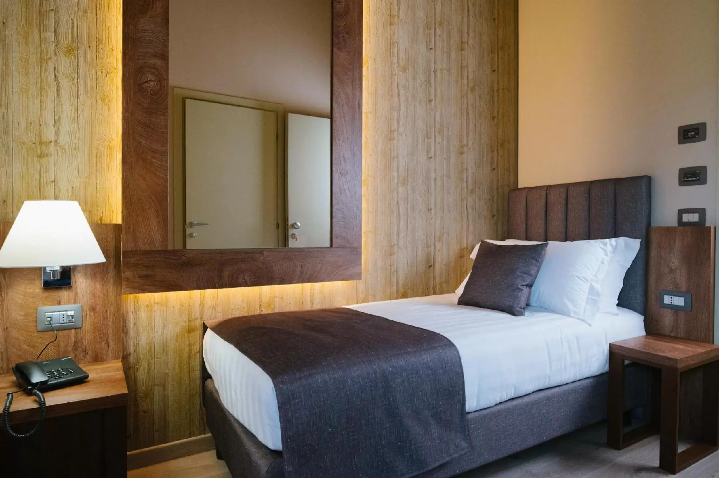 Single Room - Disability Access in Lake Hotel La Pieve Single Room - Disability Access in Lake Hotel La Pieve