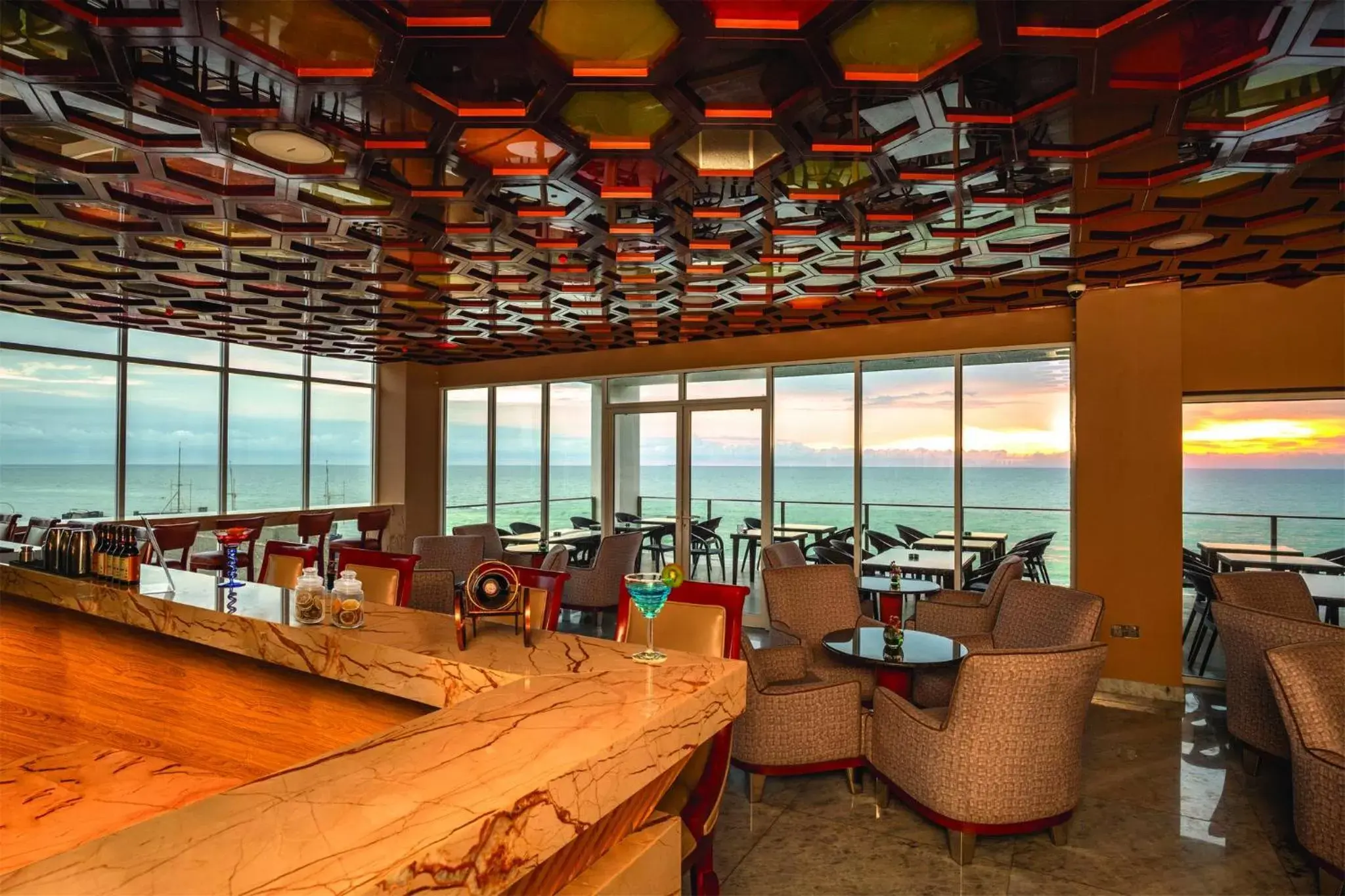 Lounge or bar in Marino Beach Colombo