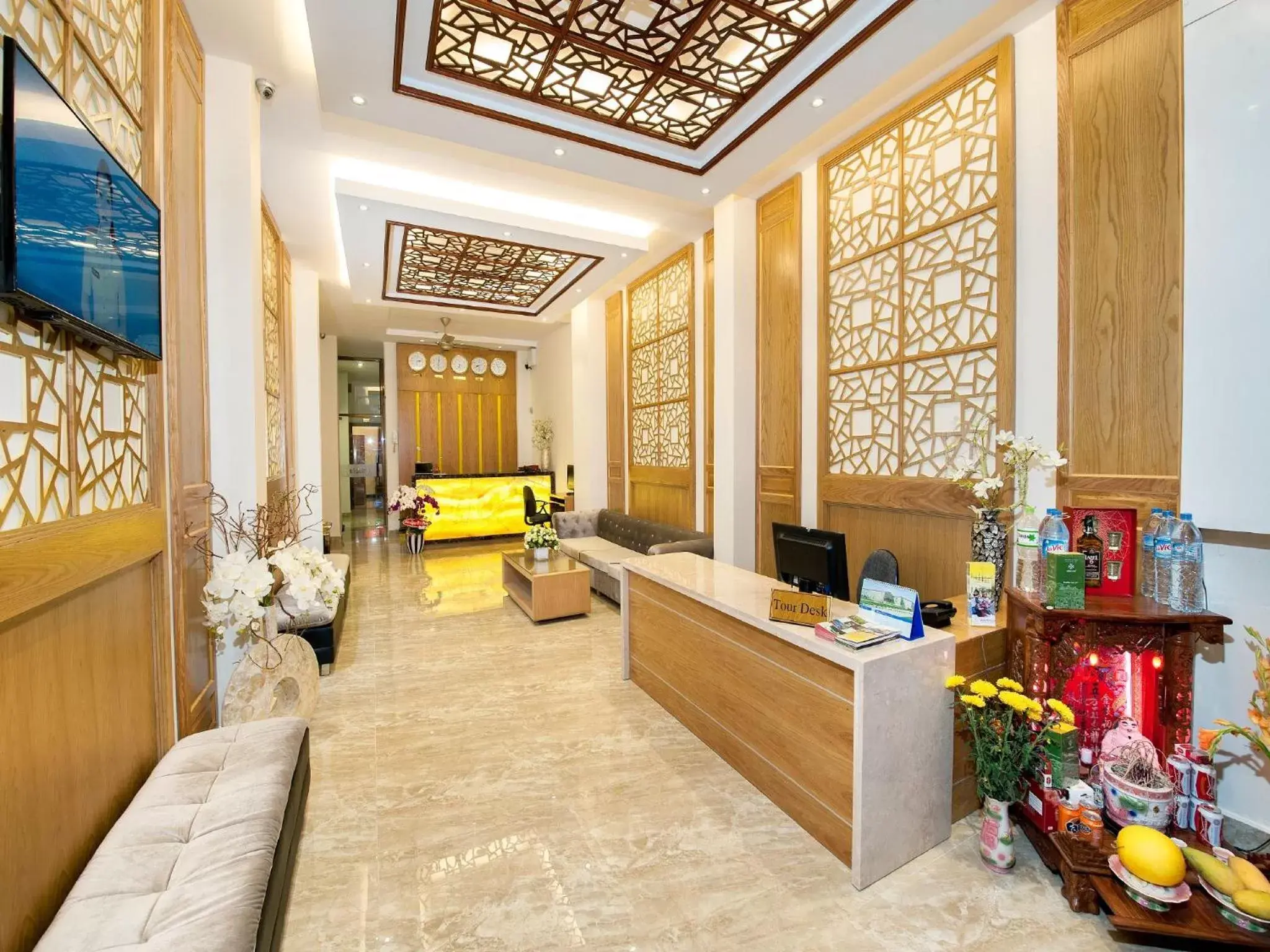 Facade/entrance, Lobby/Reception in Lan Anh Hotel