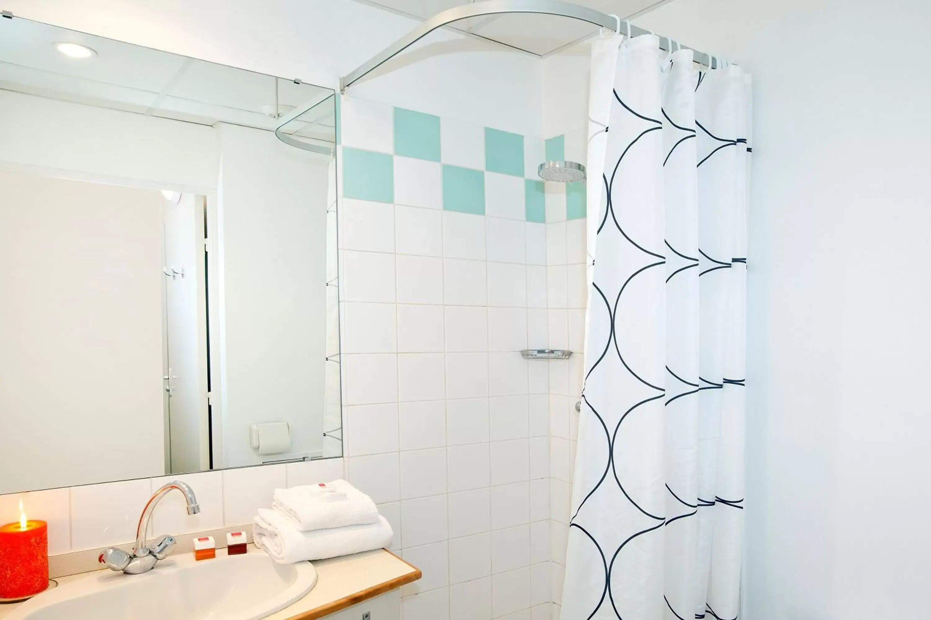 Bathroom in Séjours & Affaires Rennes de Bretagne