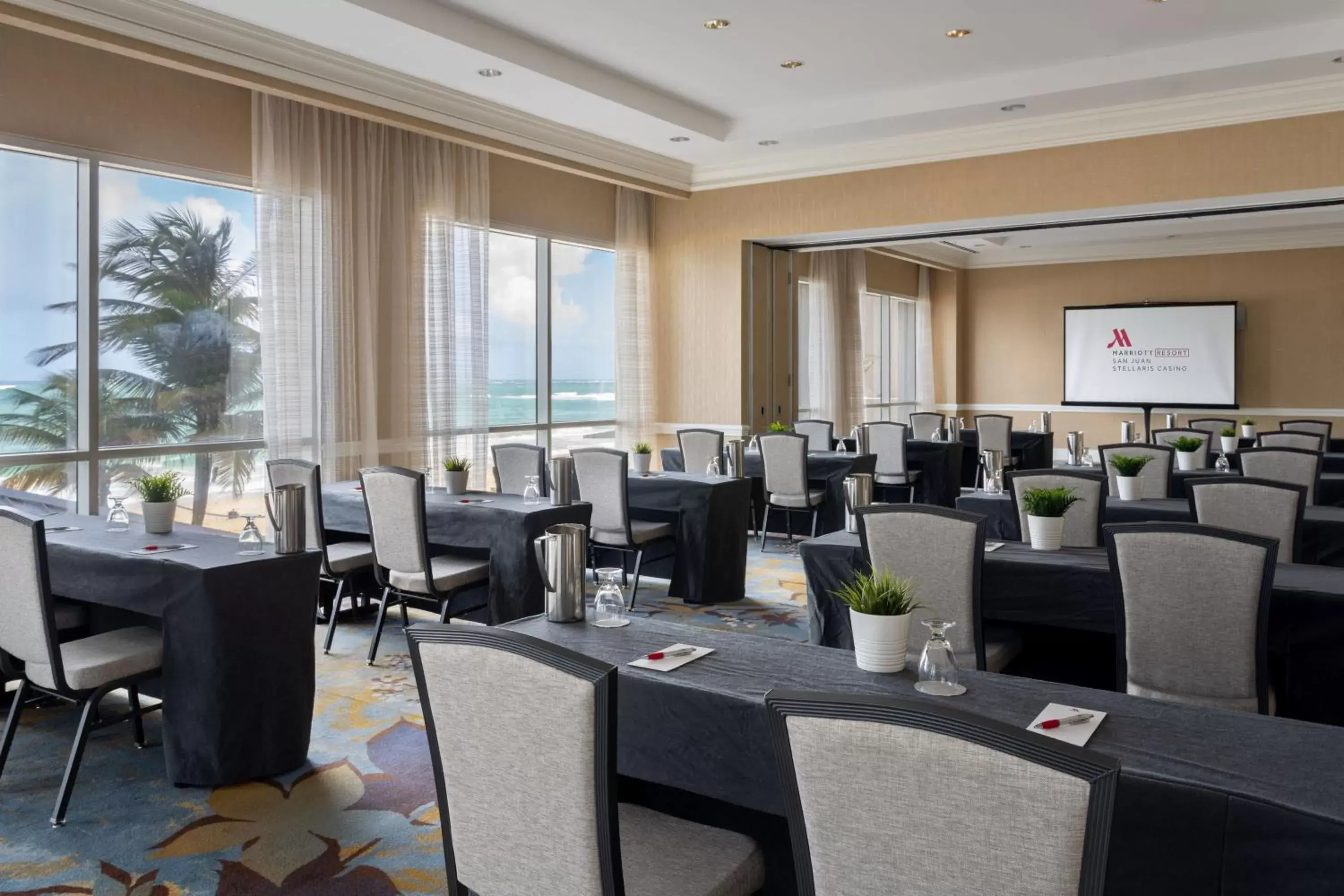Meeting/conference room, Restaurant/Places to Eat in San Juan Marriott Resort and Stellaris Casino