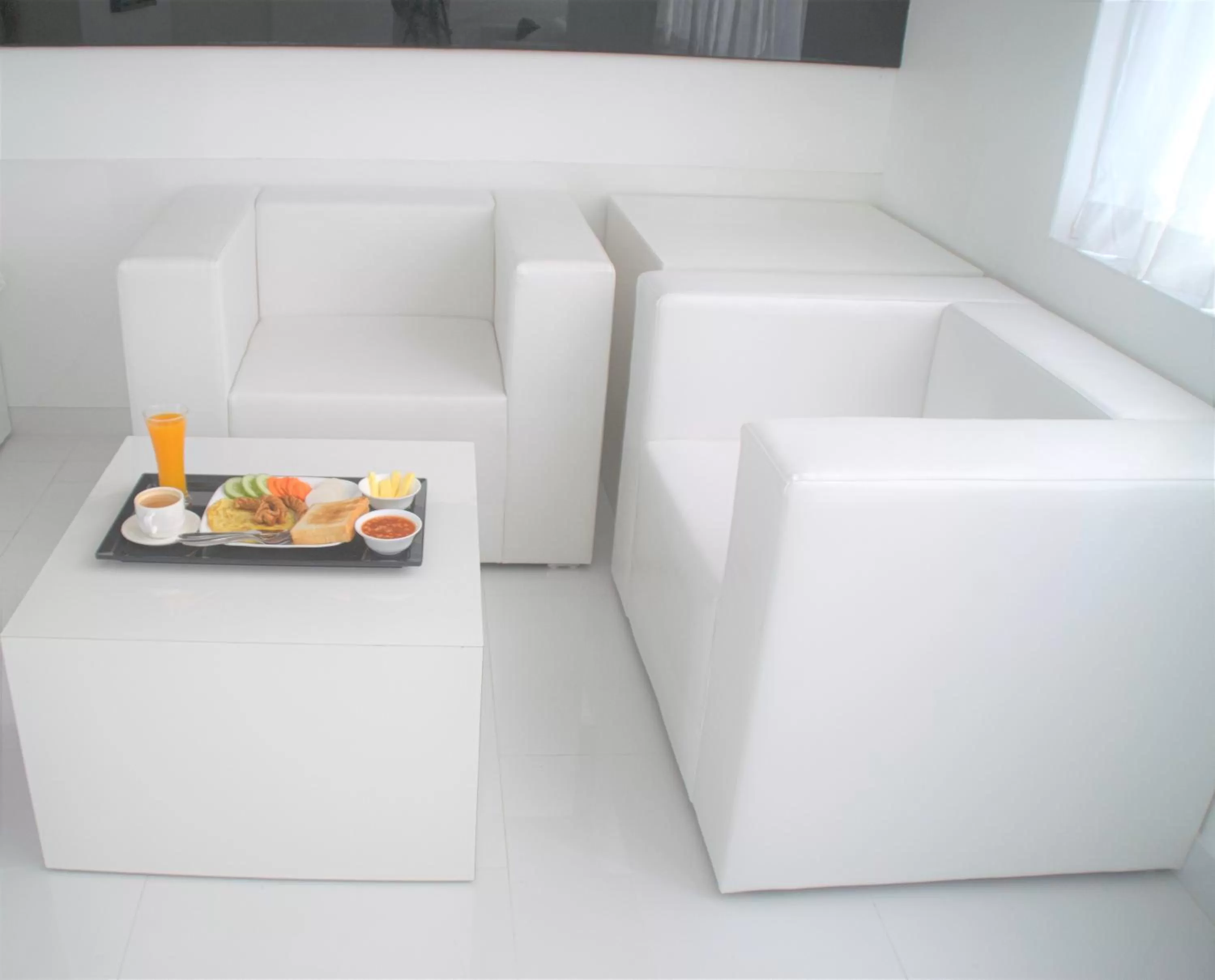 Continental breakfast in Hotel Hulk