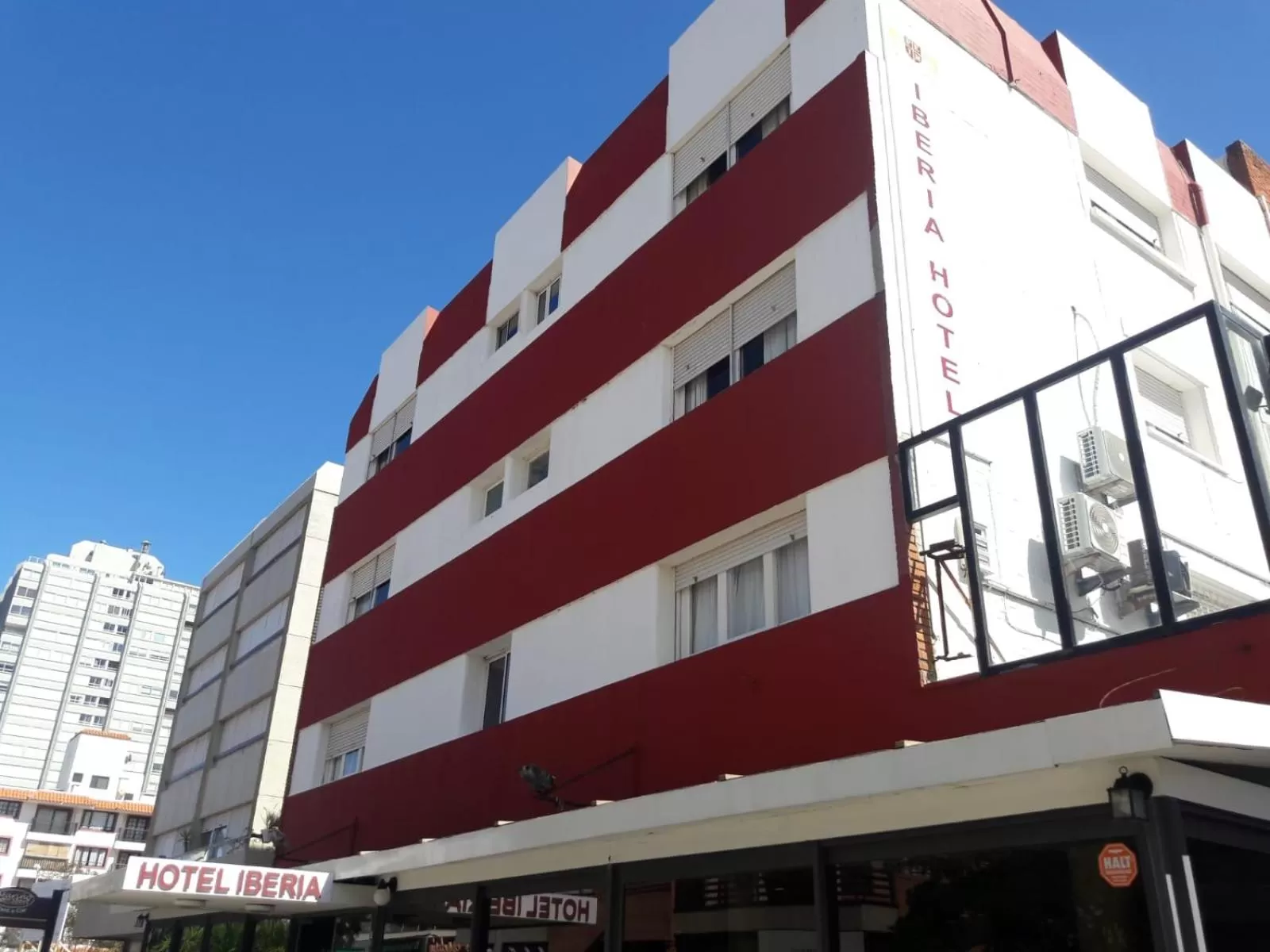 Property building in Hotel Iberia