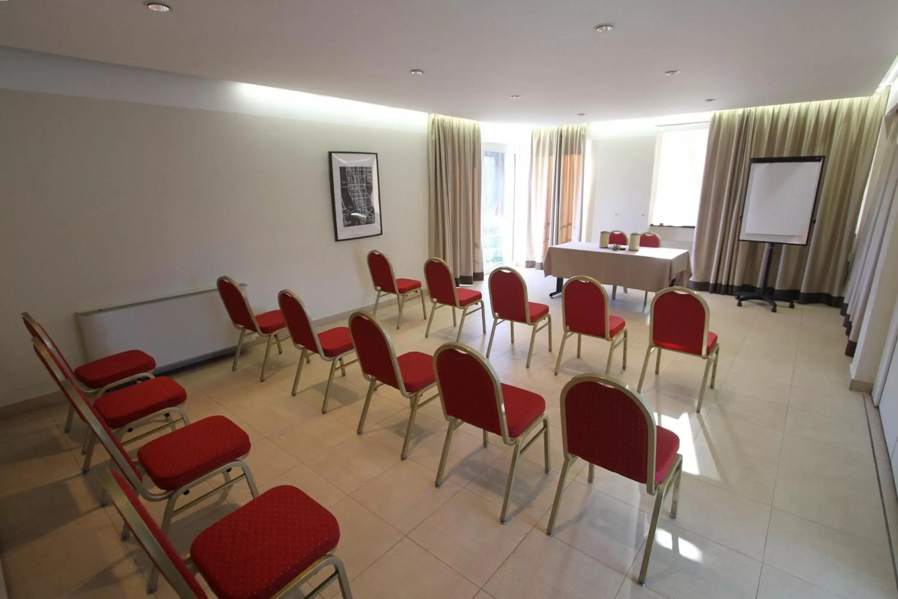 Business facilities in Poggio Hotel