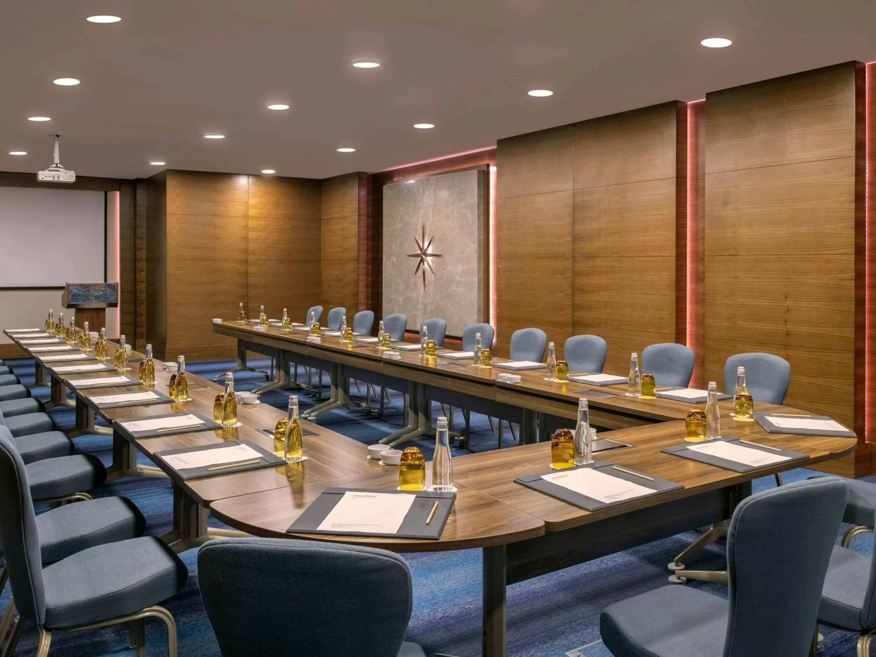 Meeting/conference room in Mövenpick Hotel & Thermal Spa Bursa