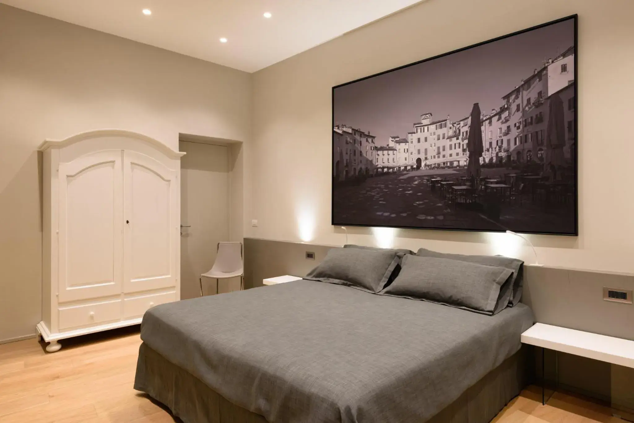 Bed in Palazzo Vasarri - Luxury design suites