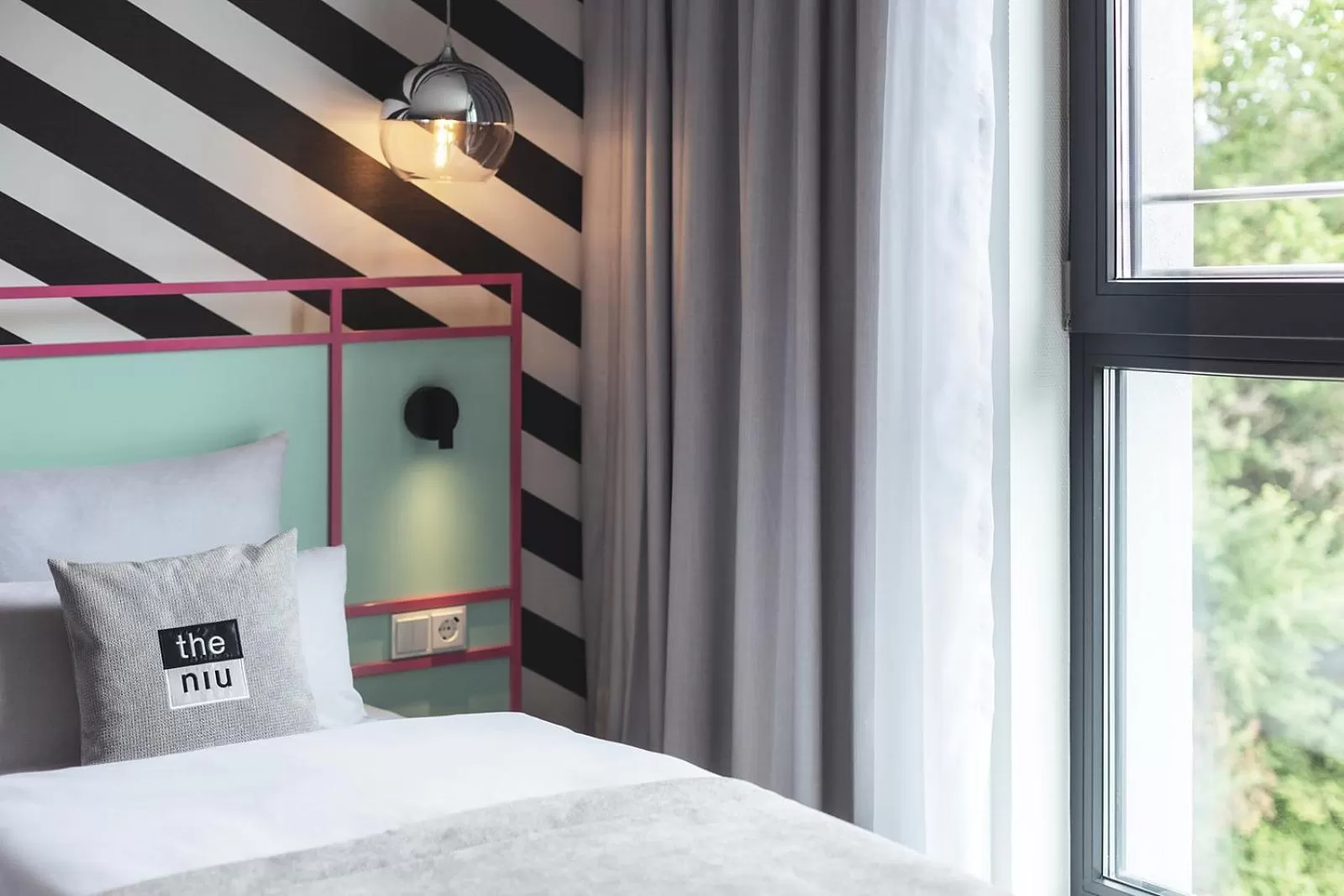 Staff, Bed in Holiday Inn - the niu, Belt Frankfurt Eschborn by IHG