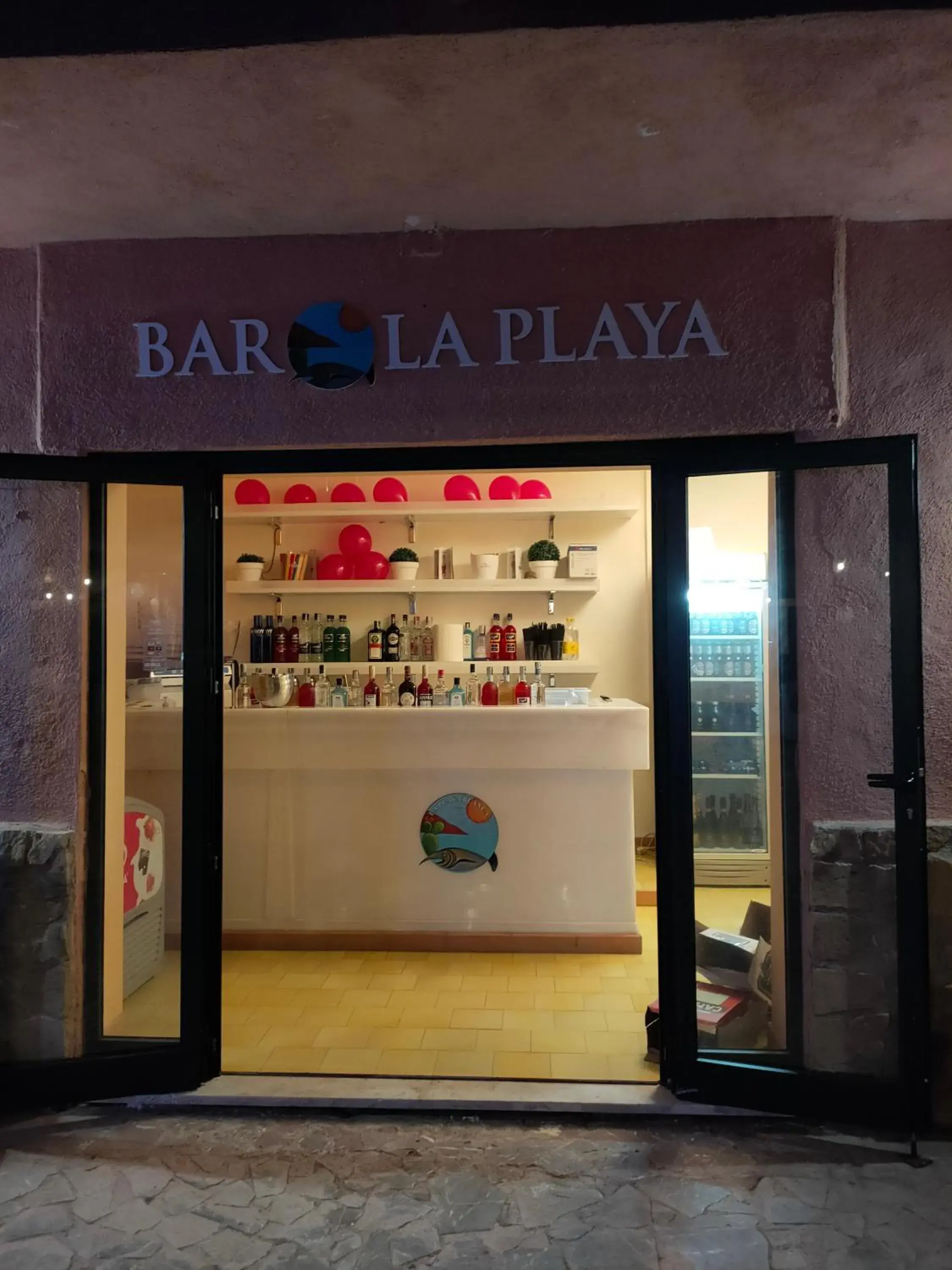 Lounge or bar in La Playa Blanca Hotel & Ristorante