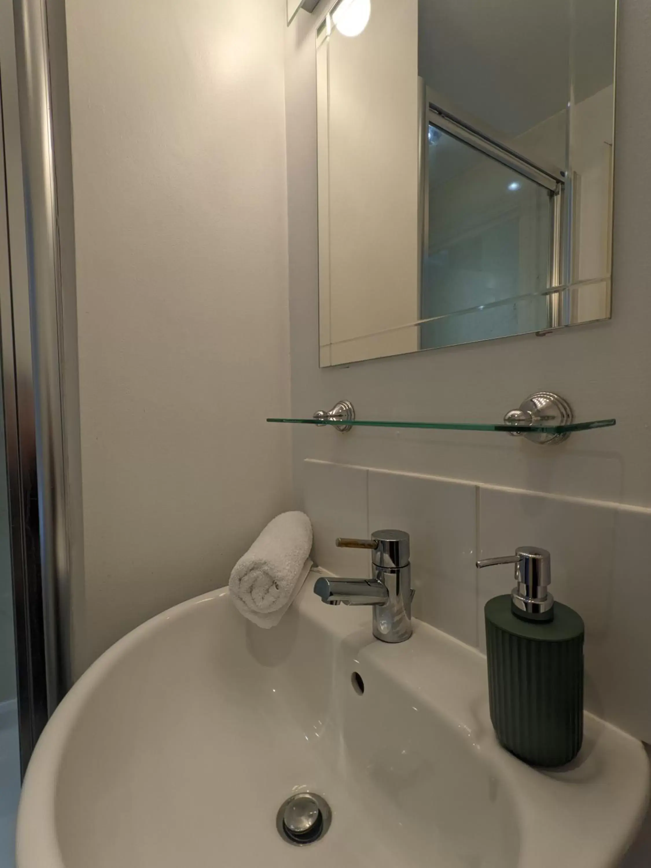 Bathroom in Blue Keys Hotel Southampton