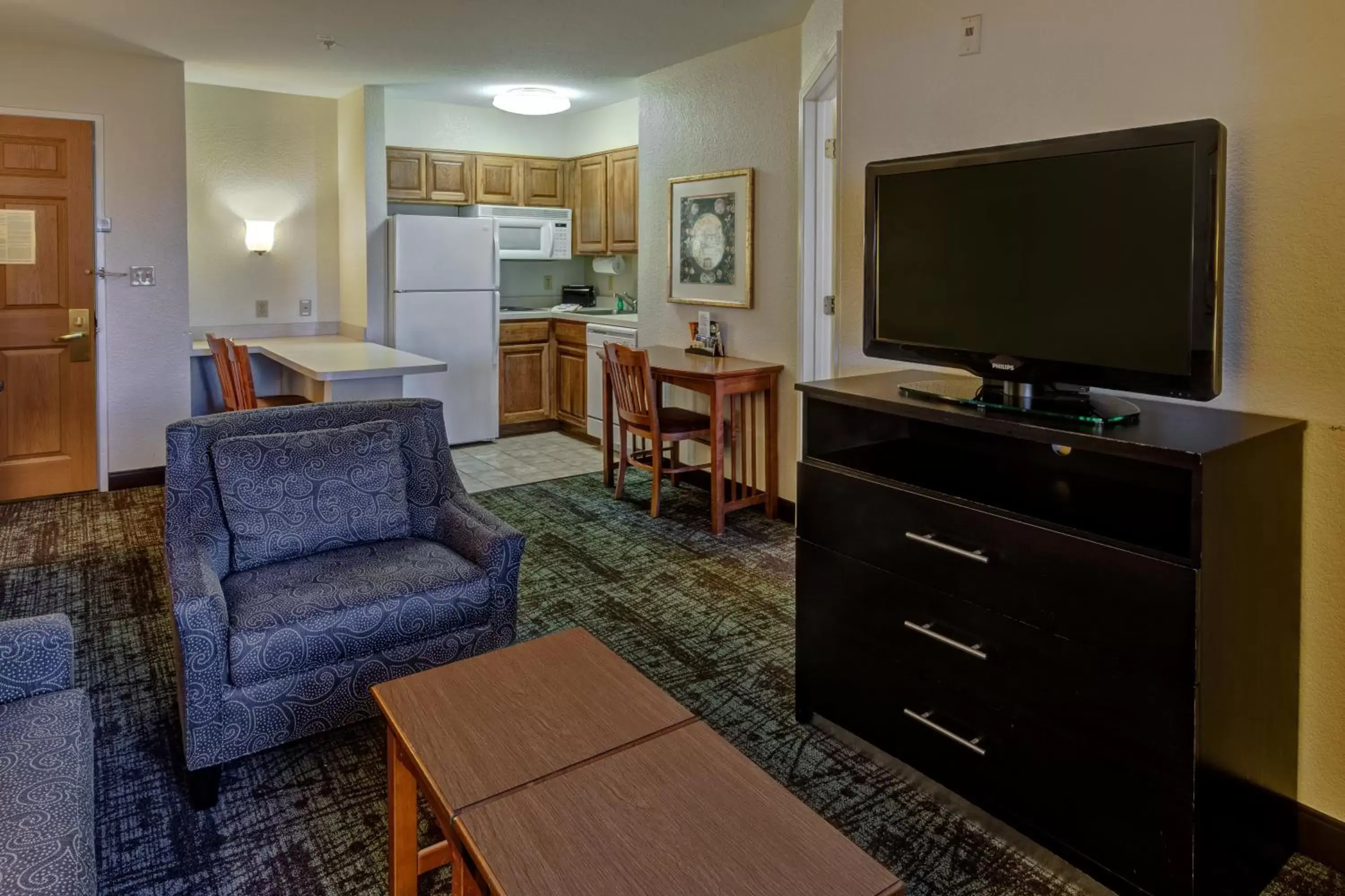 Photo of the whole room, TV/Entertainment Center in Staybridge Suites Denver - Cherry Creek, an IHG Hotel