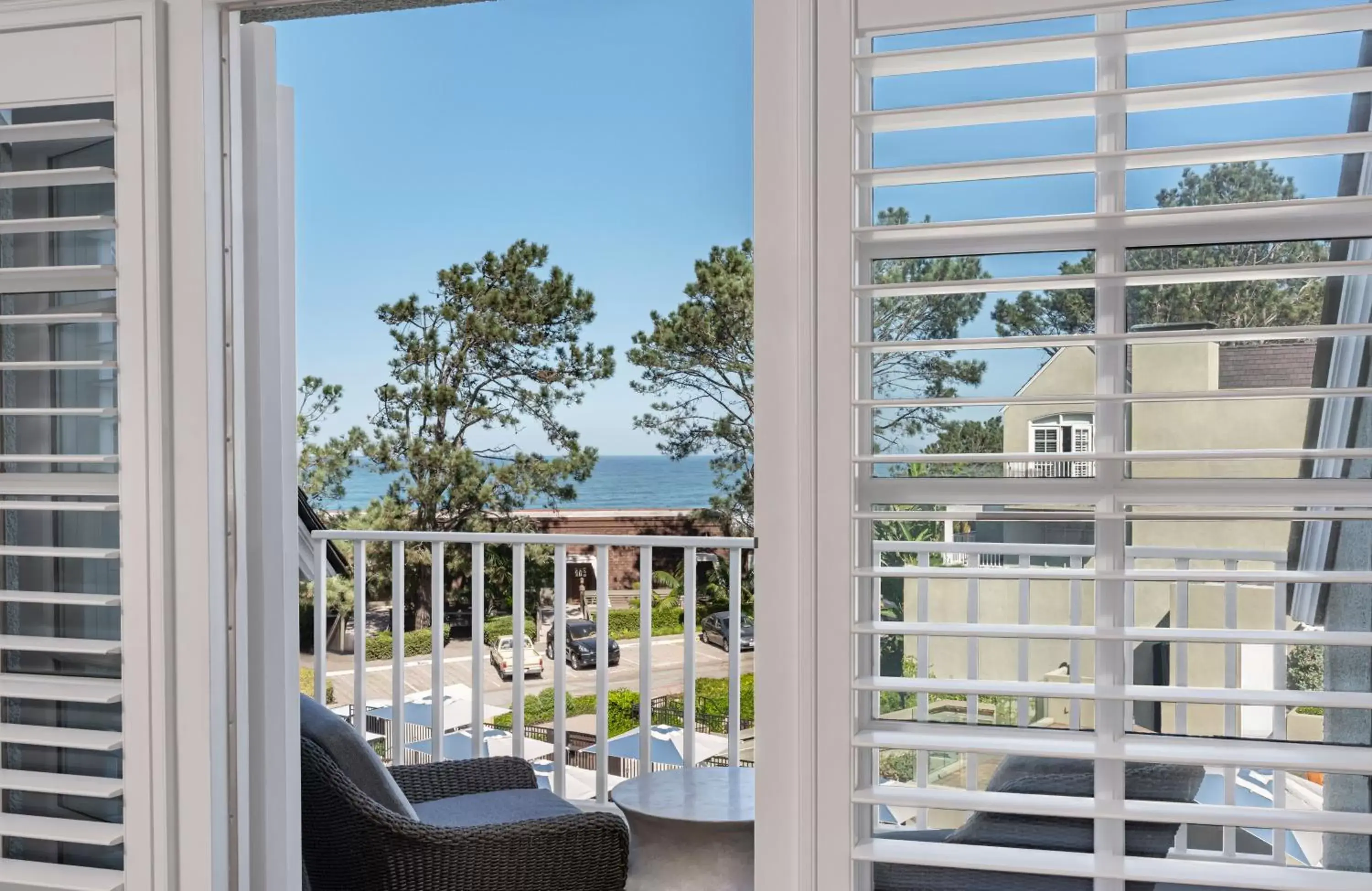 Balcony/Terrace in L'Auberge Del Mar Resort and Spa