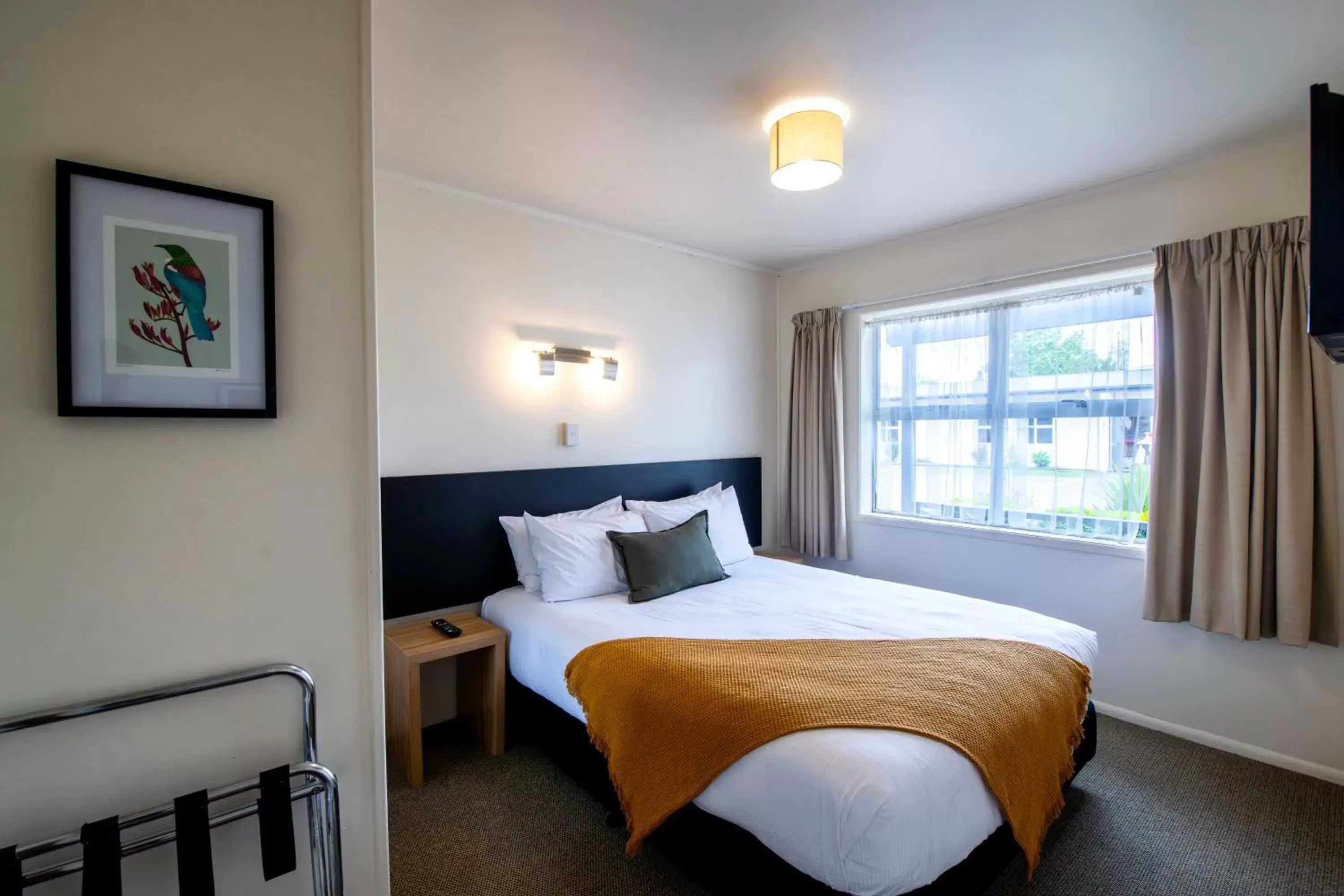 Bedroom, Bed in Best Western Braeside Rotorua