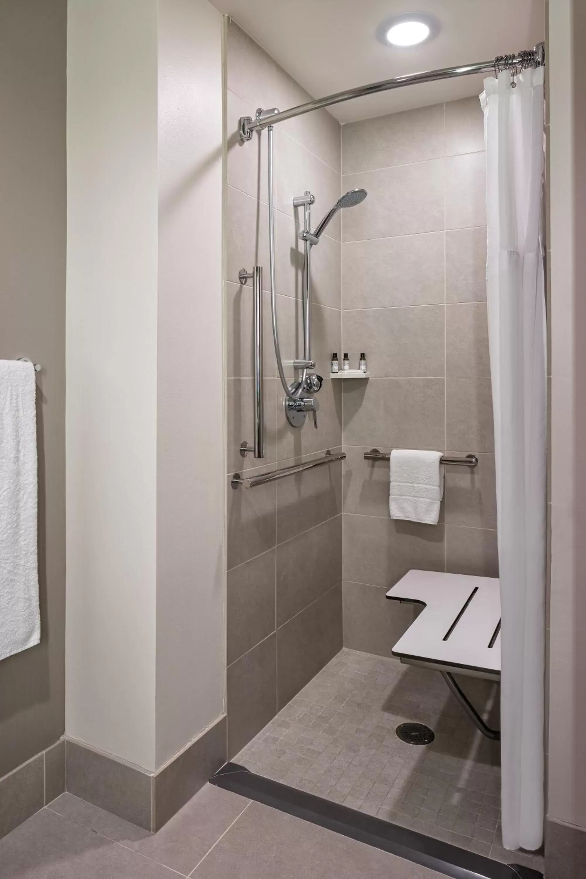 Shower, Bathroom in Hyatt Regency Bloomington - Minneapolis
