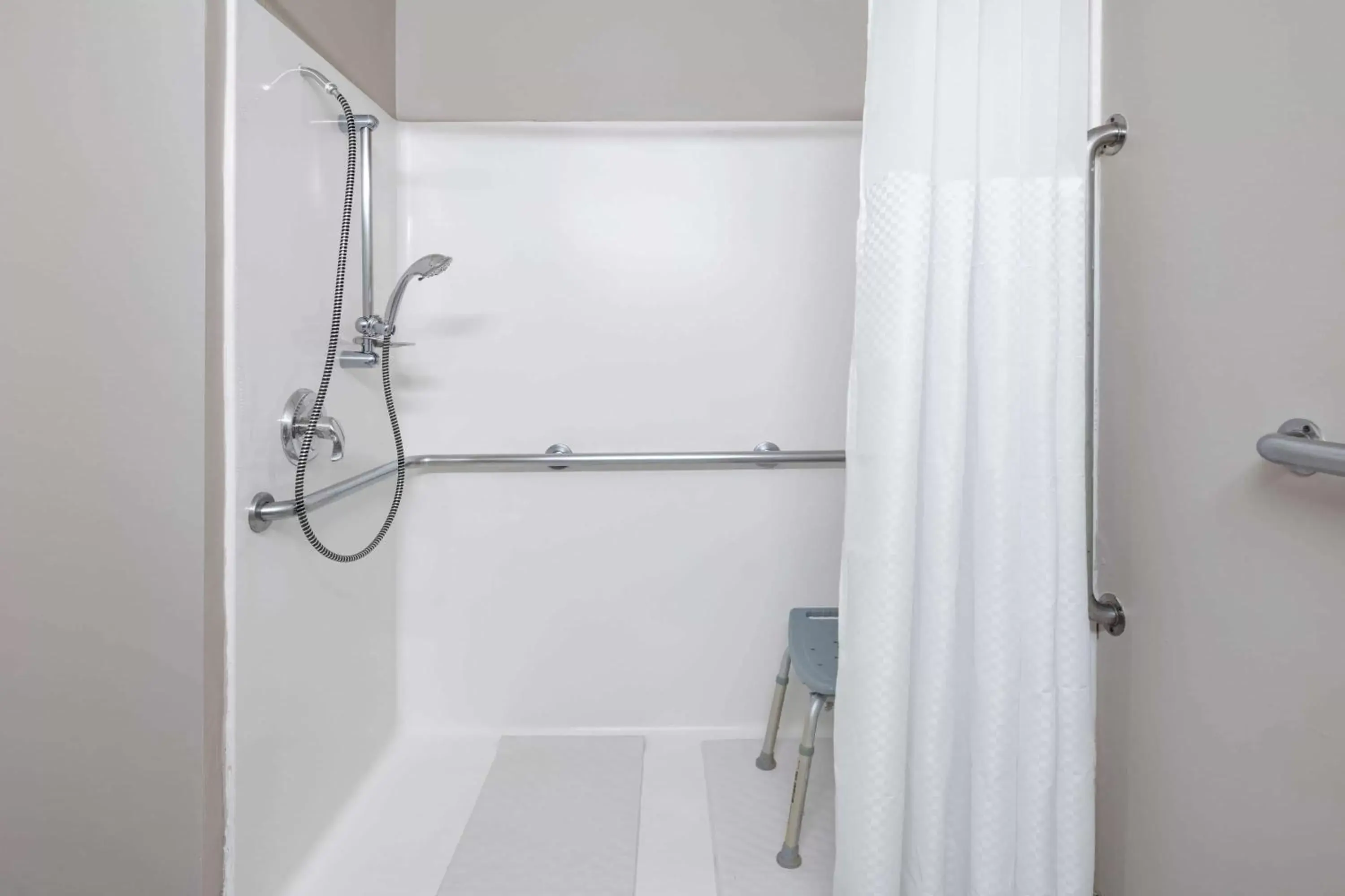 Shower, Bathroom in Baymont by Wyndham Gurnee