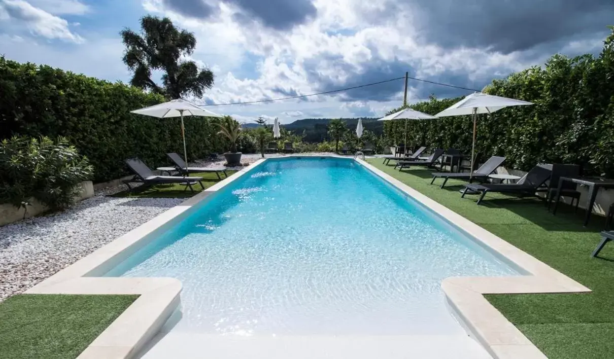 Swimming Pool in La Bastide