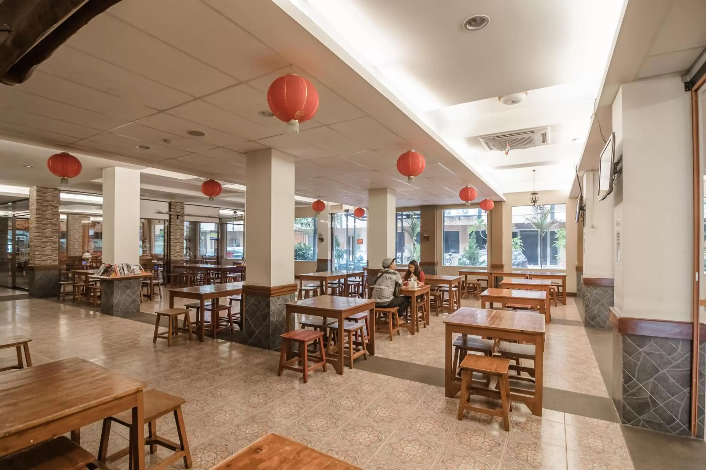 Restaurant/places to eat in RedDoorz Plus near Soekarno Hatta Airport 2 Restaurant/places to eat in RedDoorz Plus near Soekarno Hatta Airport 2