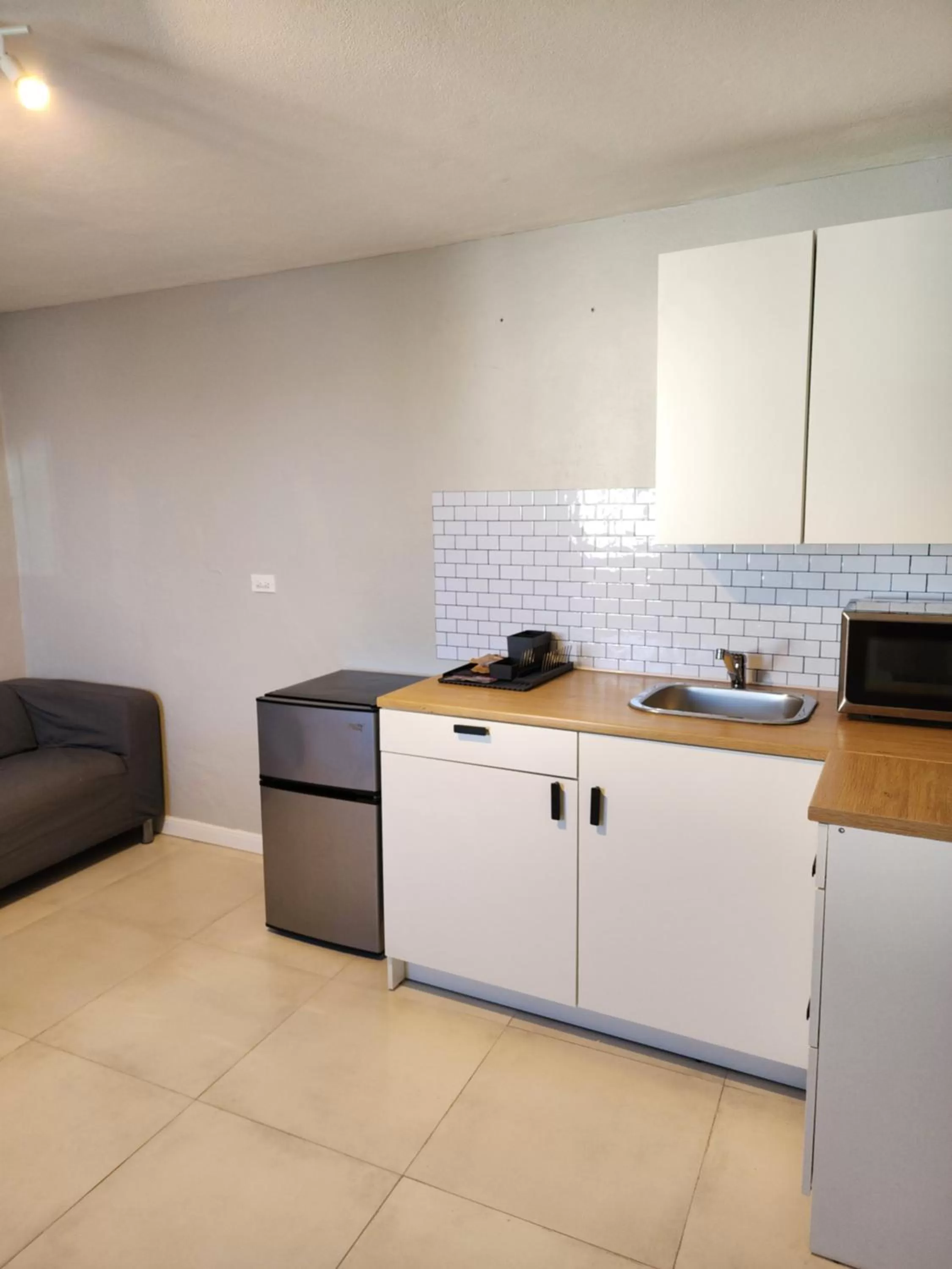 Kitchen or kitchenette, Kitchen/Kitchenette in Luxe Beach Resort