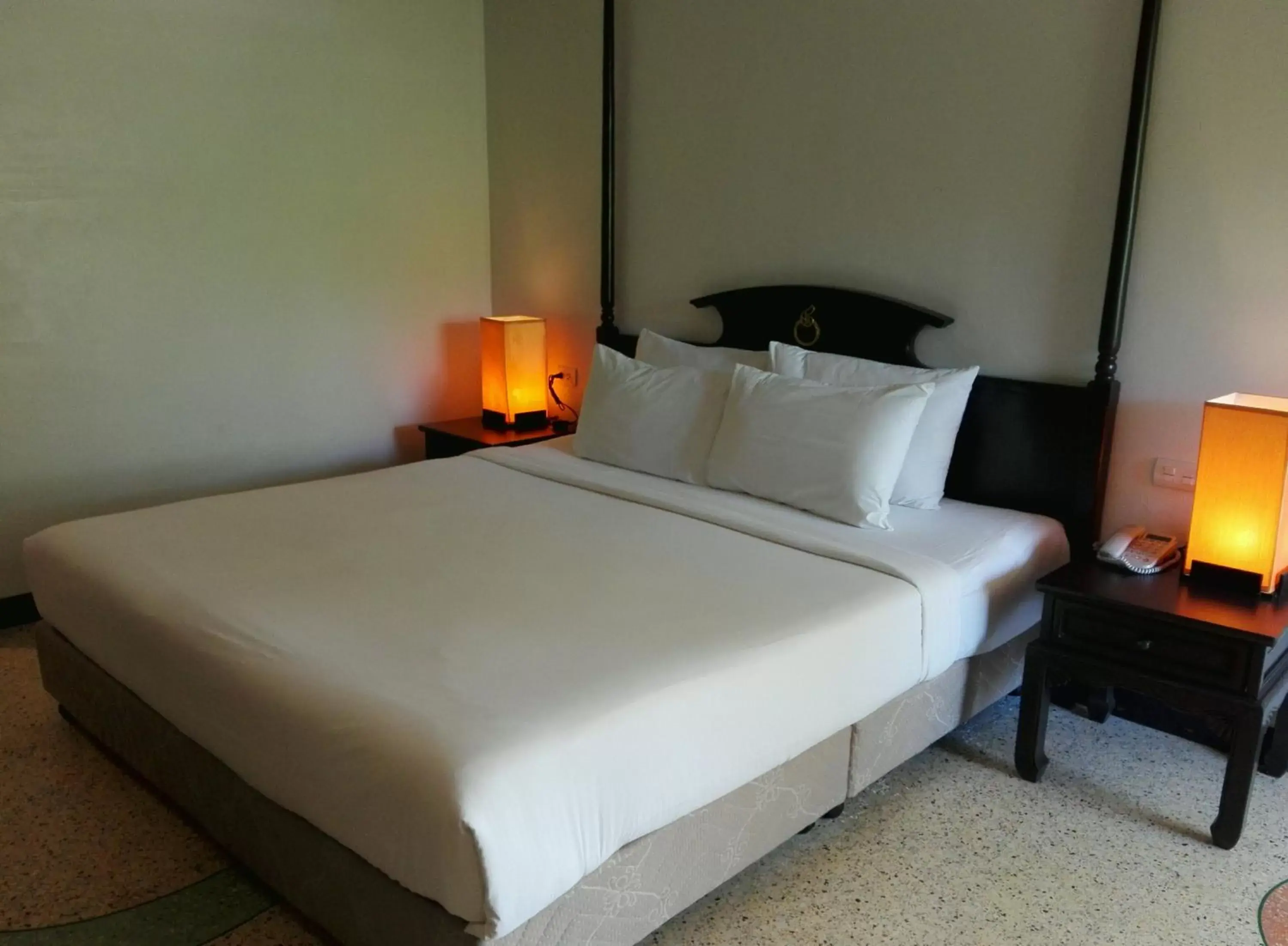 Bed in Golden Beach Resort