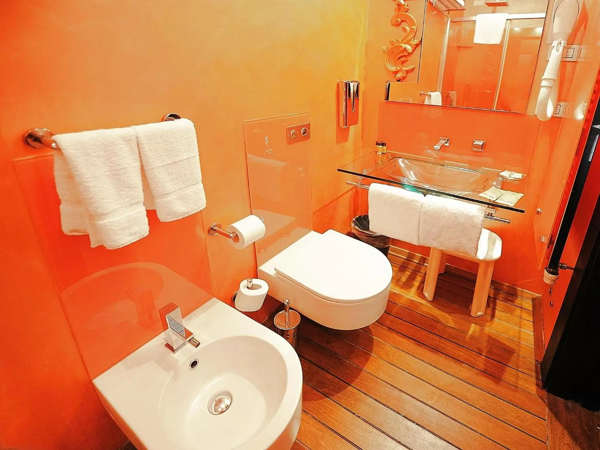 Bathroom in Borghese Palace Art Hotel