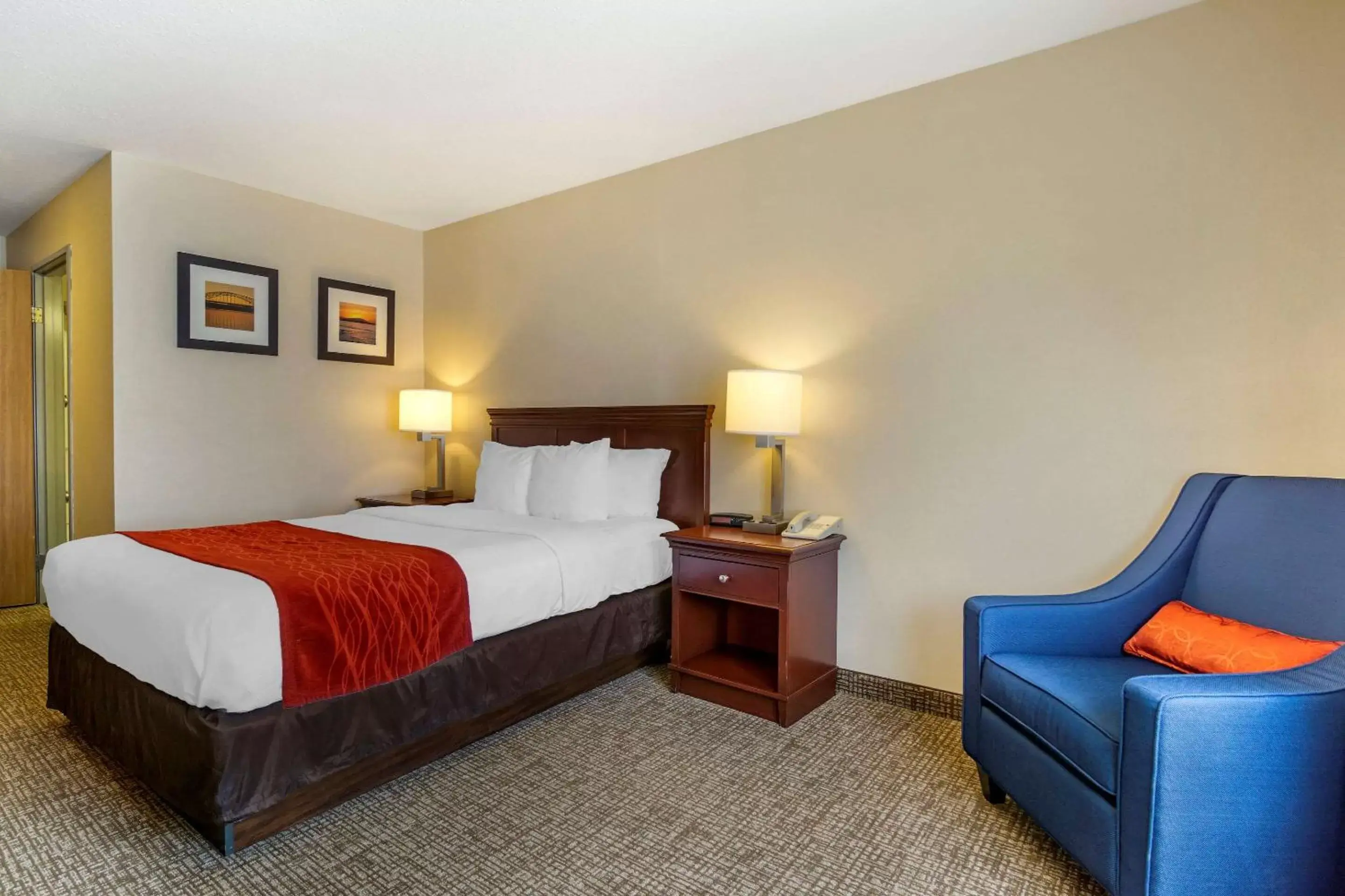 Photo of the whole room, Bed in Comfort Inn Kennewick Richland