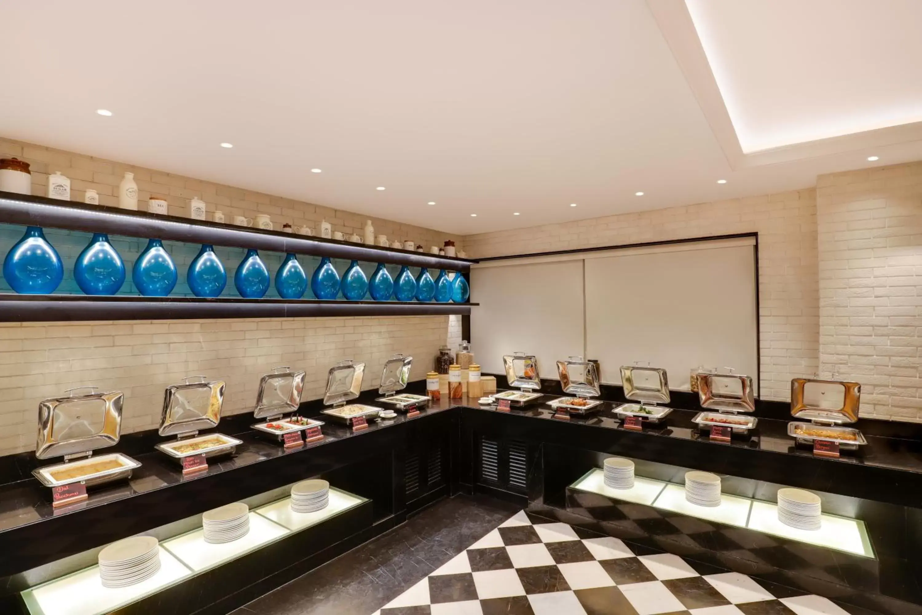 Buffet breakfast in Lemon Tree Premier, Mumbai International Airport Buffet breakfast in Lemon Tree Premier, Mumbai International Airport