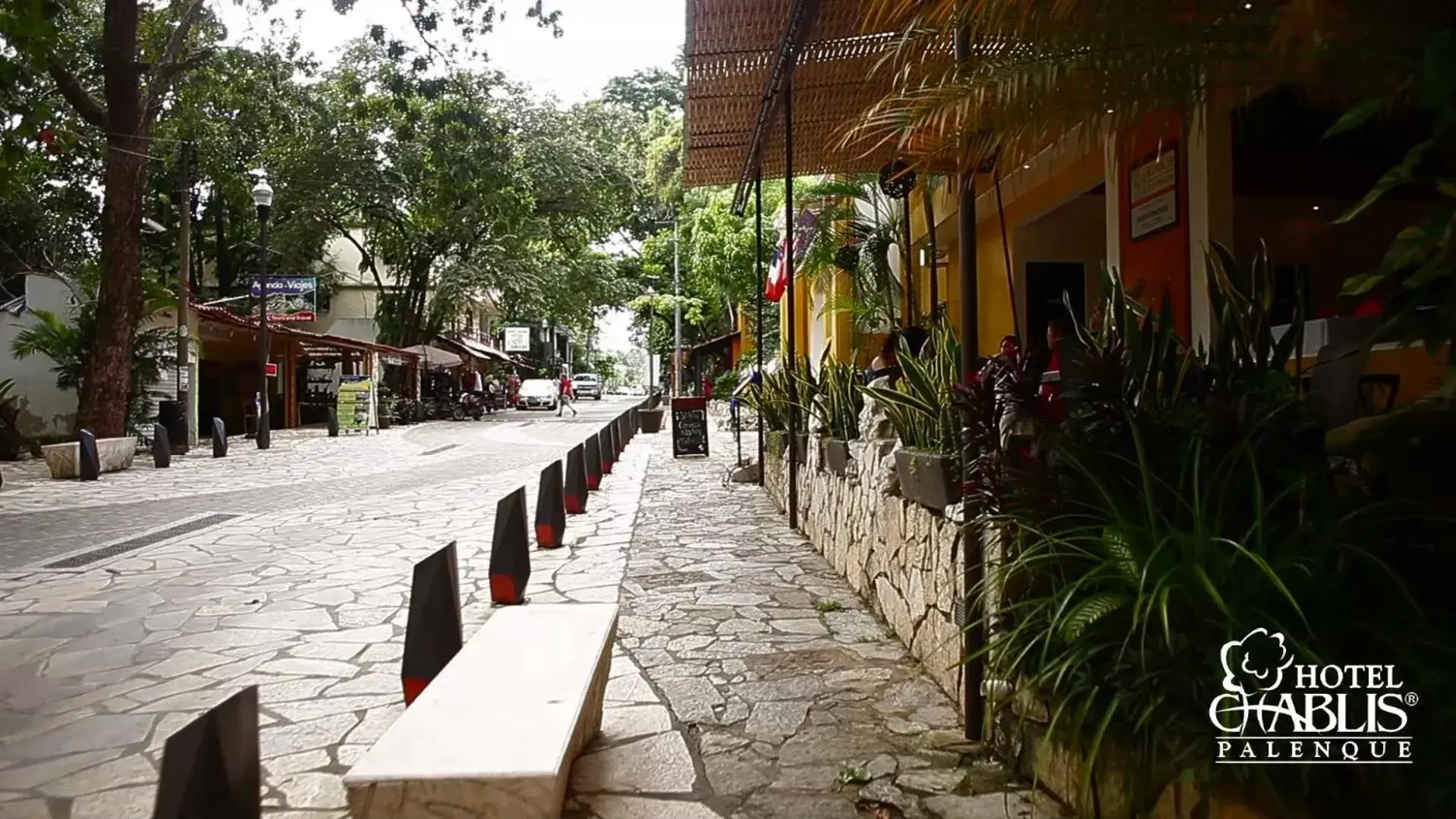 Patio in Hotel Chablis Palenque