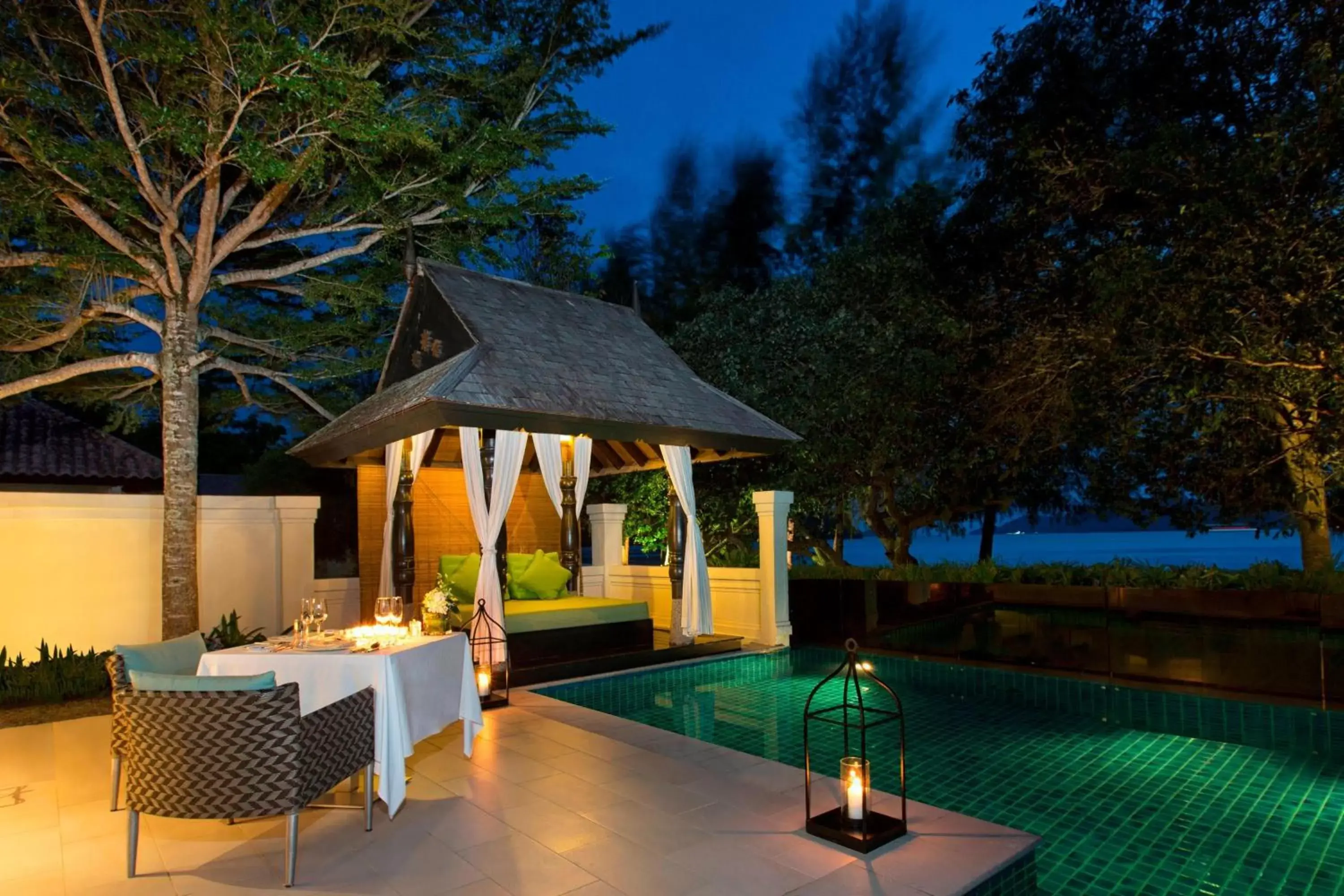 Restaurant/places to eat, Swimming Pool in The Westin Langkawi Resort & Spa