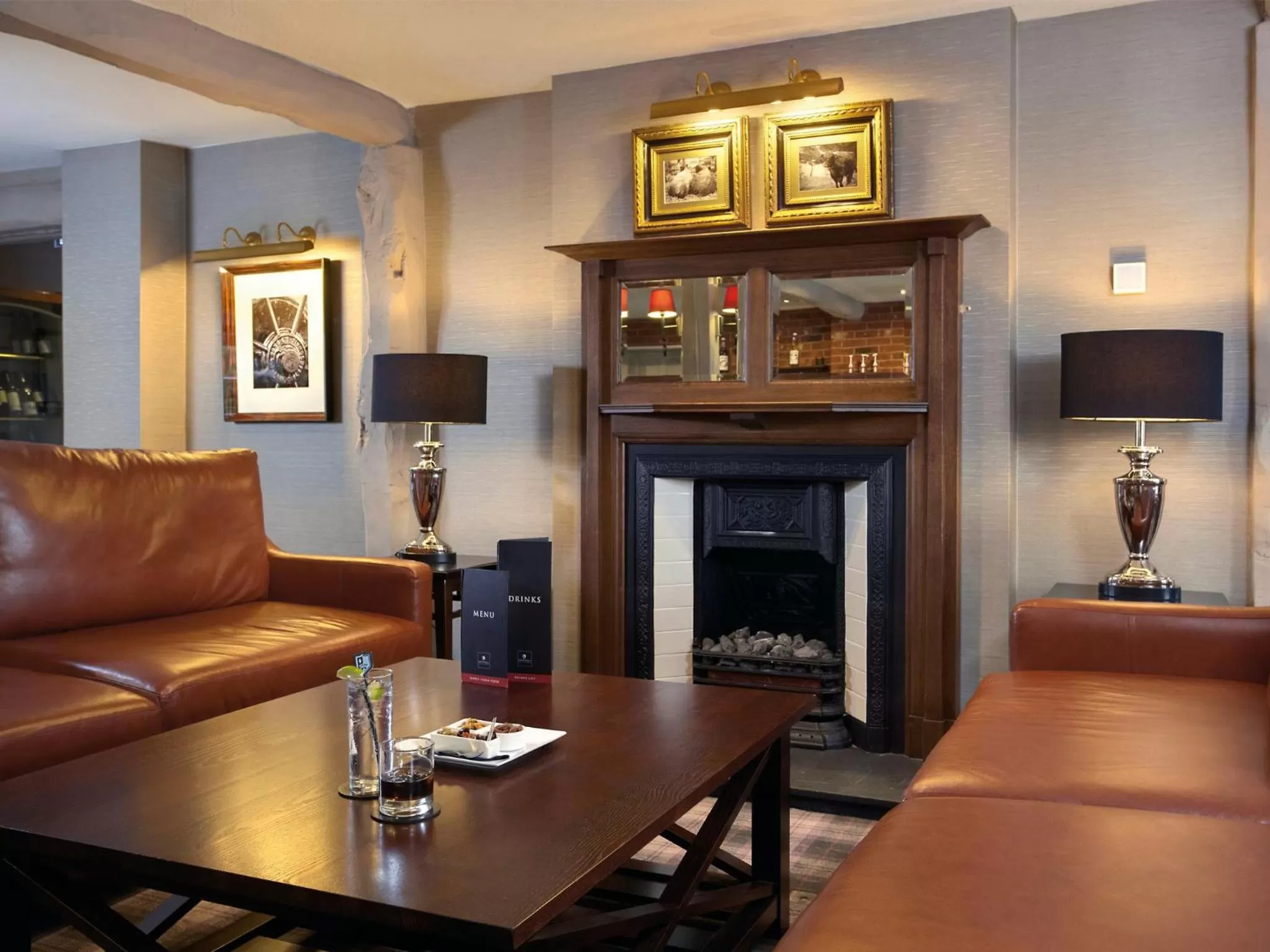 Lounge or bar in Macdonald Tickled Trout Hotel