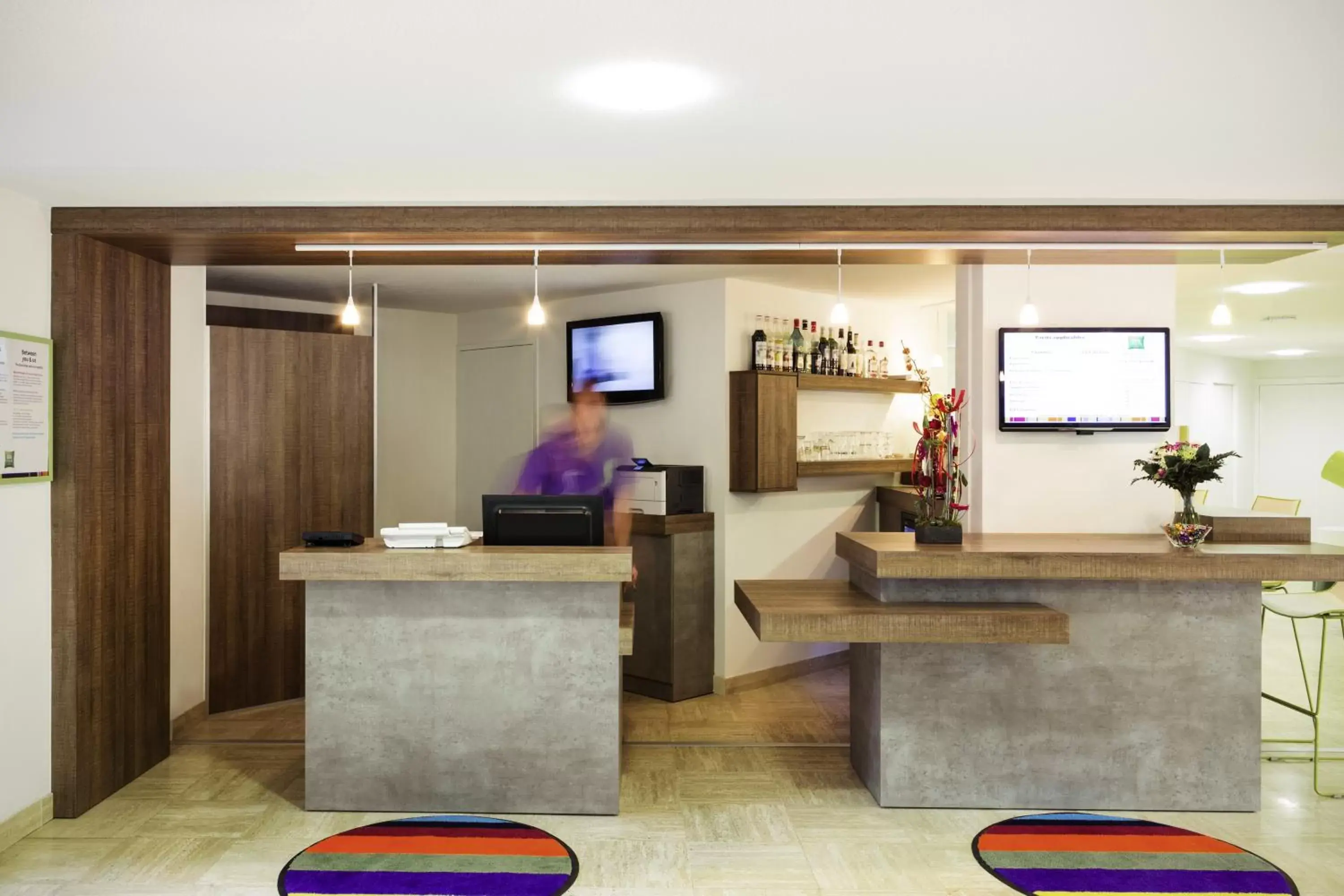 Lobby or reception, Lobby/Reception in ibis Styles Niort Poitou Charentes